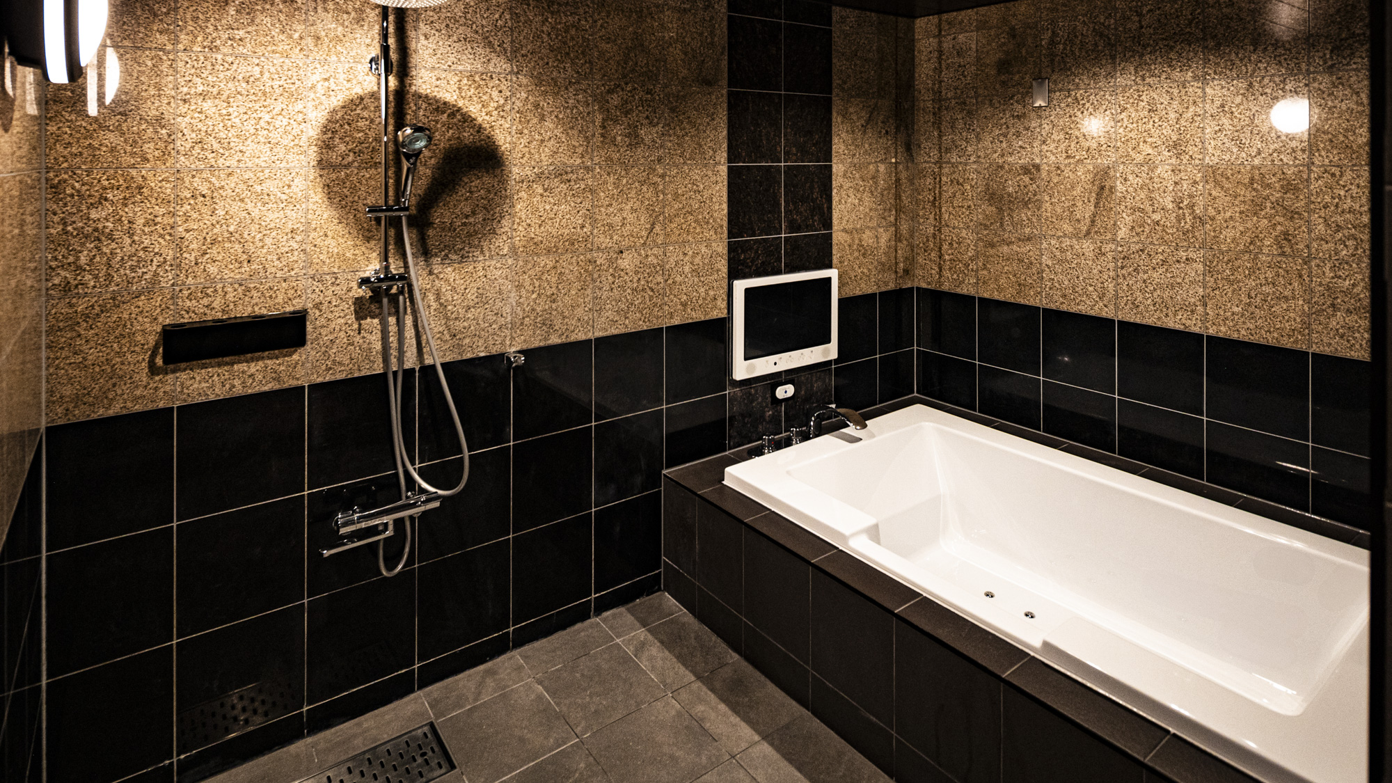 フィンランドサウナ・ツイン60