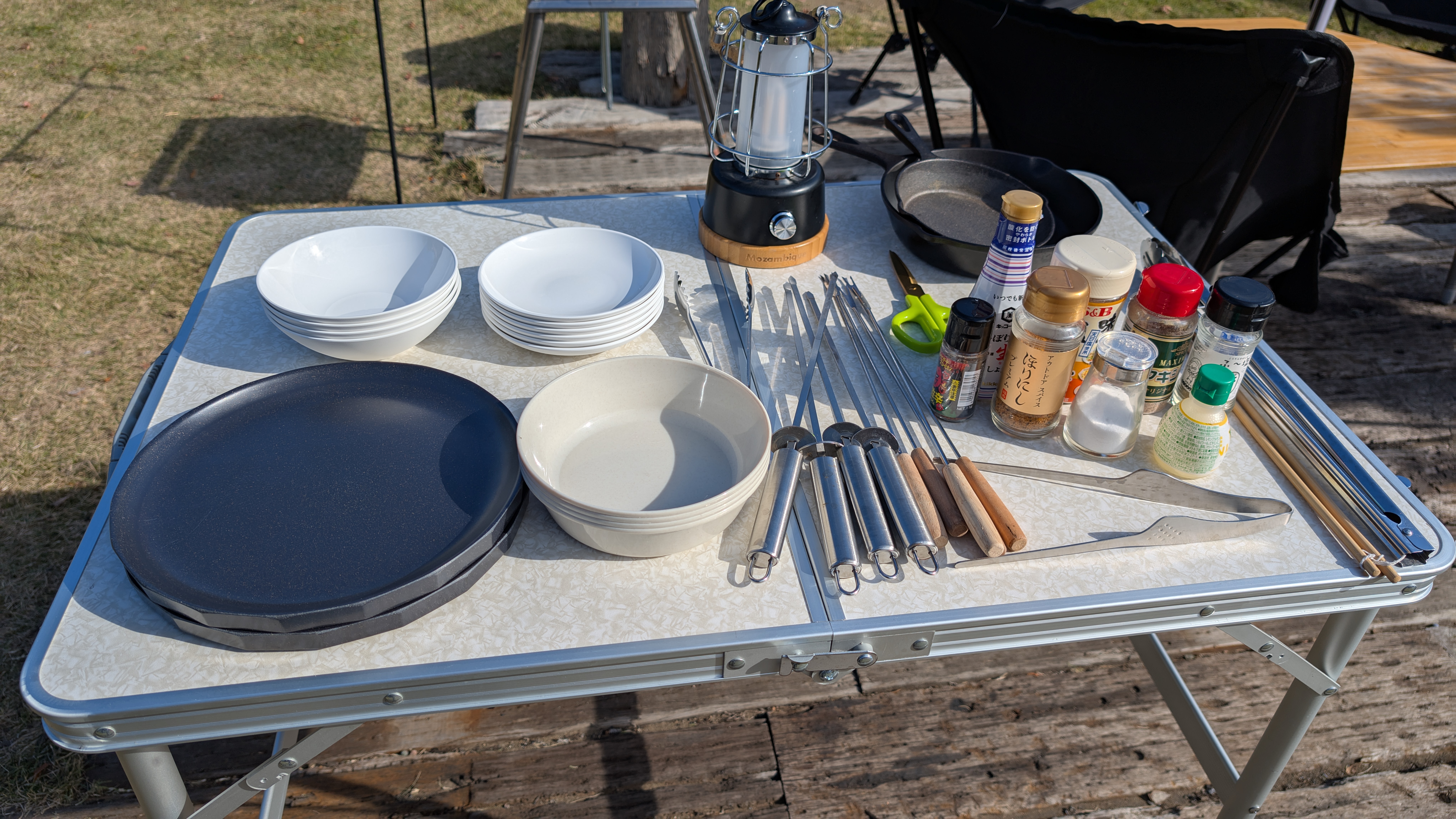 BBQ器材レンタルセットの食器や調味料