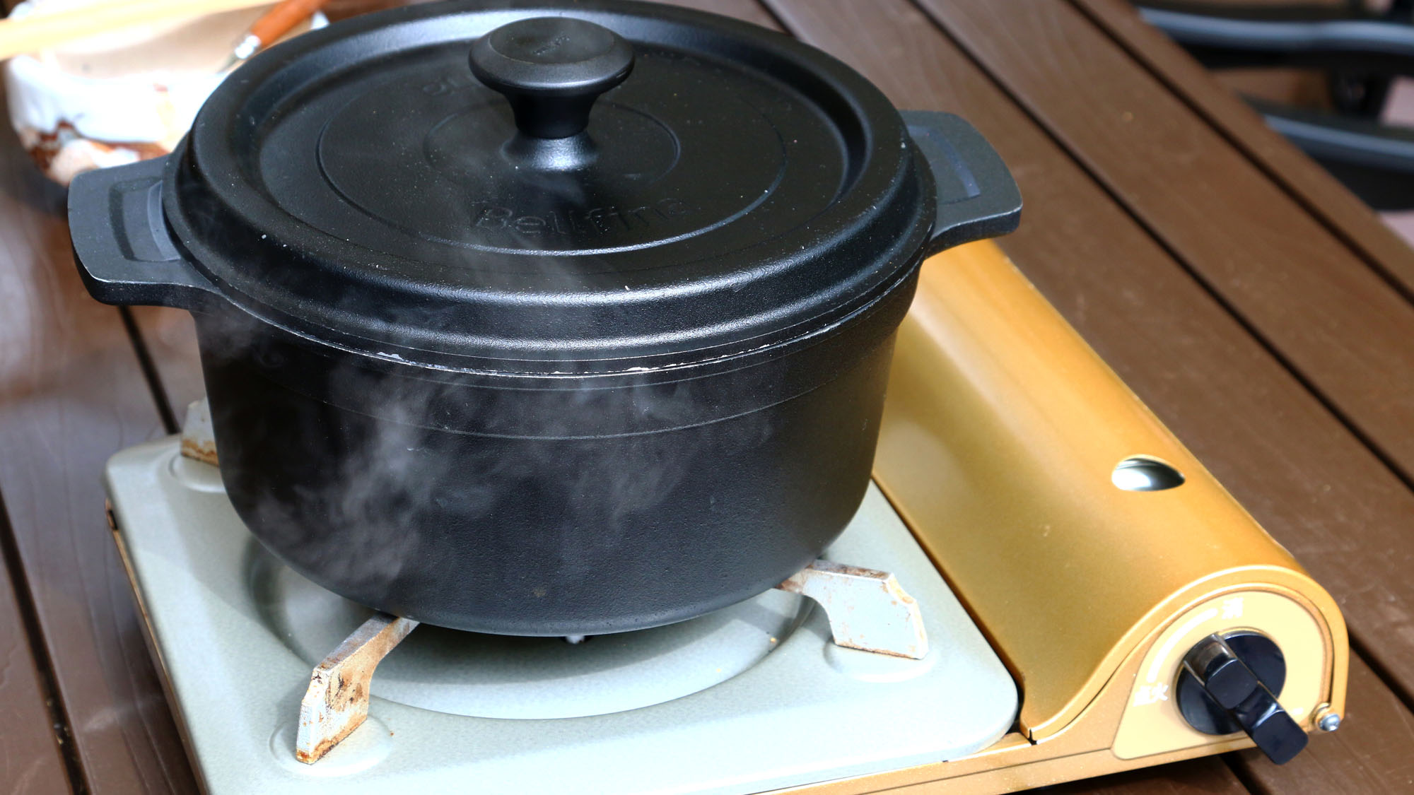 【朝食】わさび沢の湧水とダッチオーブンで炊くご飯は格別*