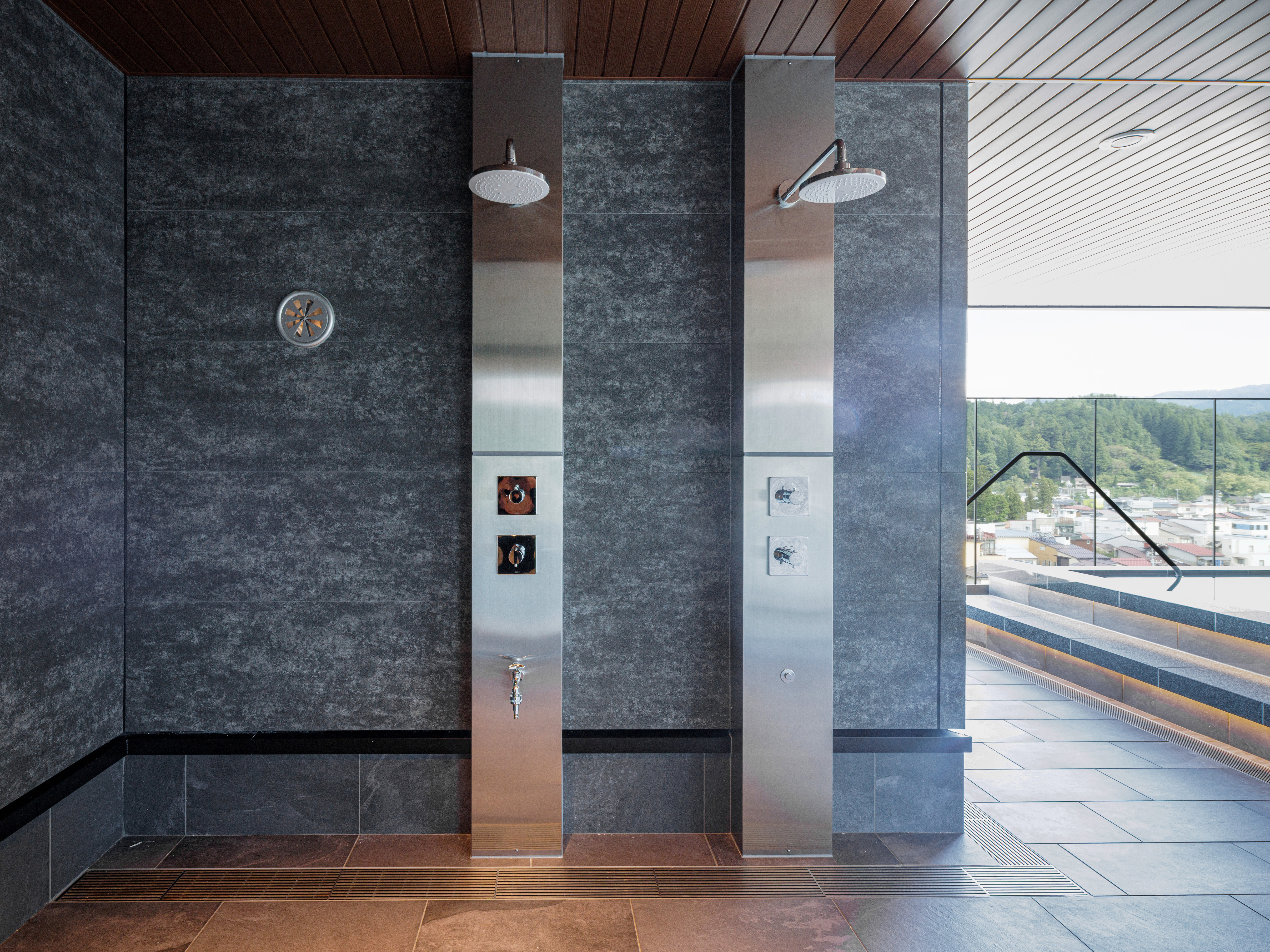 サーマルスプリングシャワー