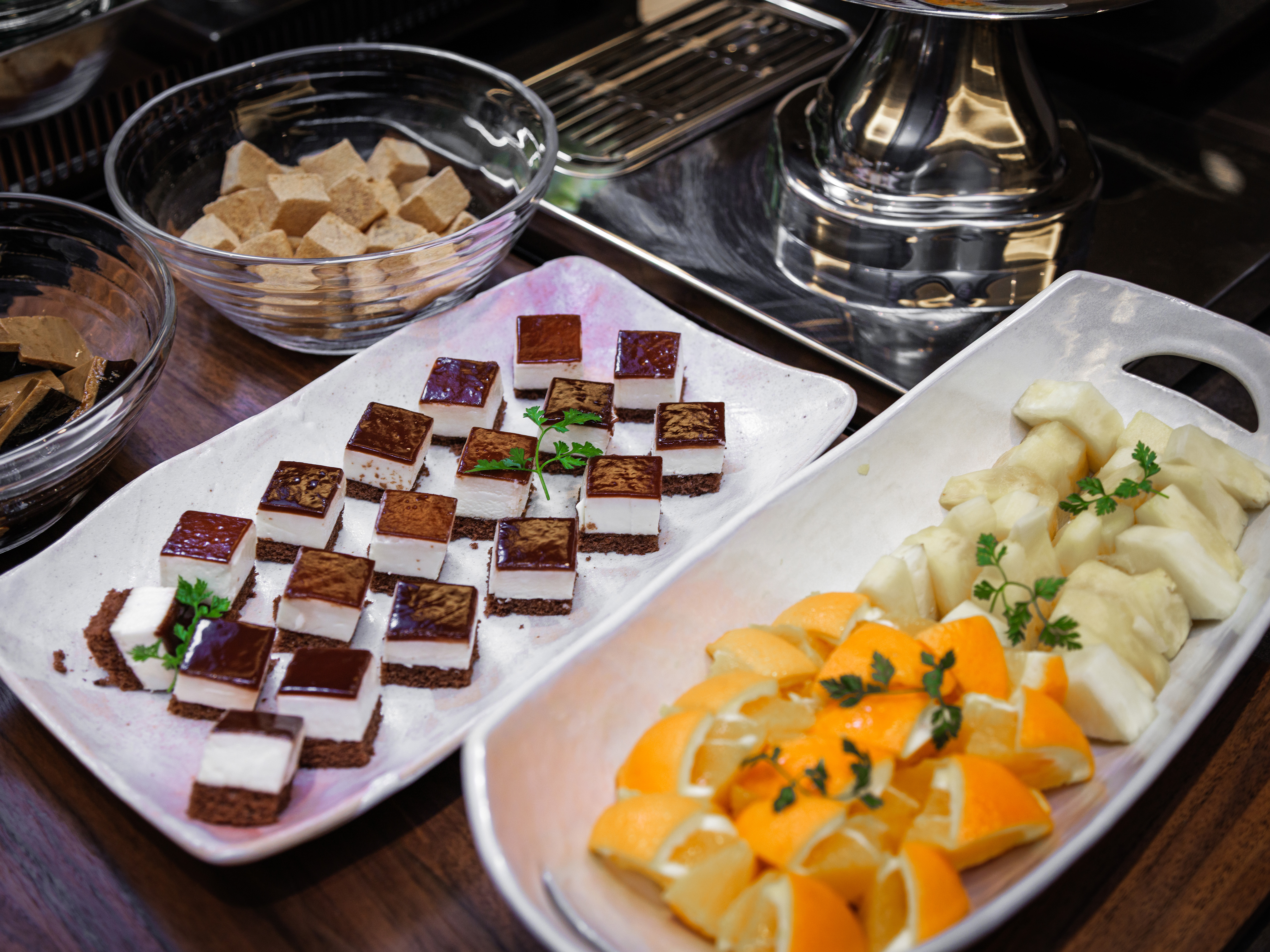 朝食　デザートとフルーツ