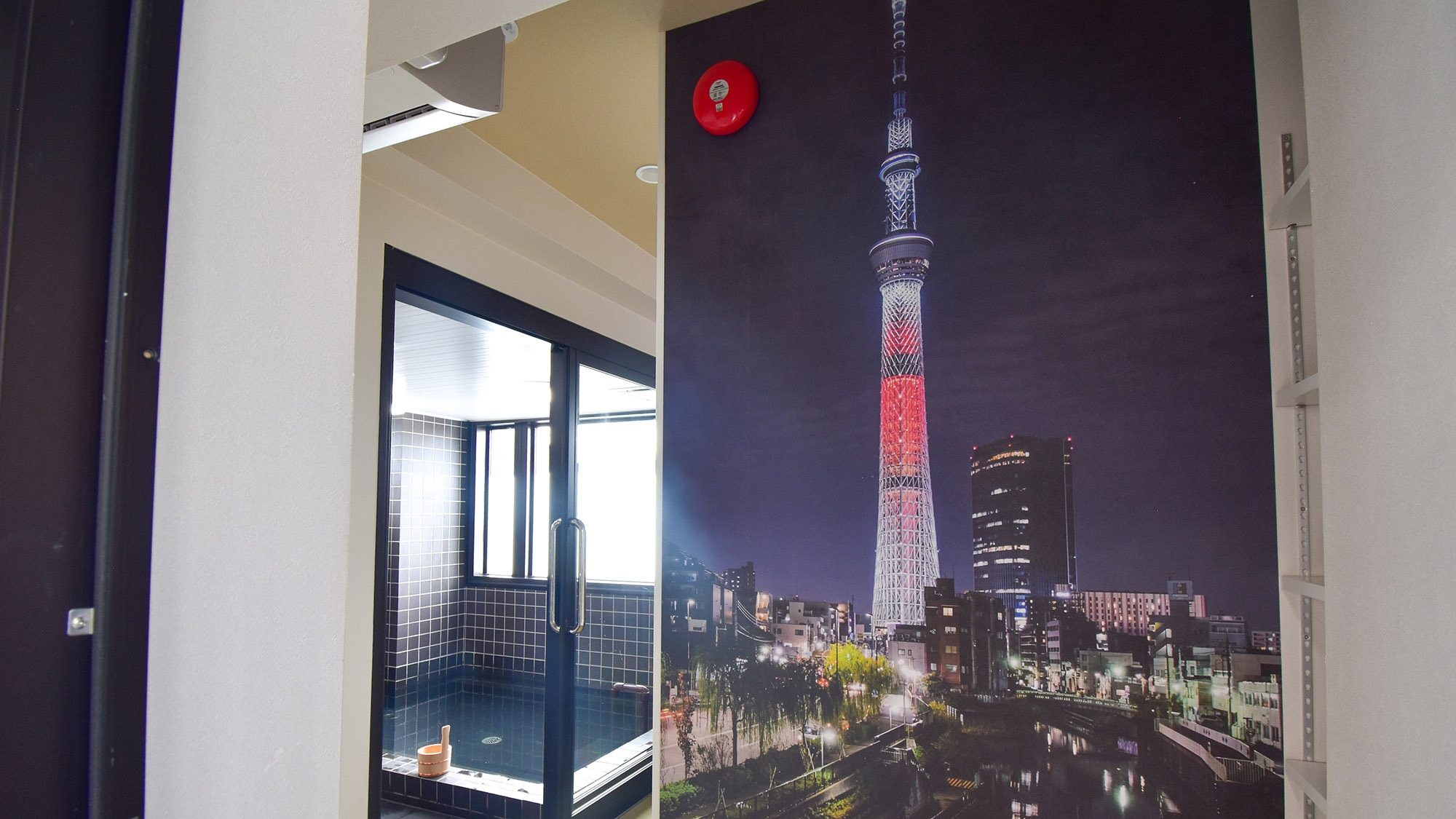 【秋冬SALE】【カプセルステイ】新御徒町駅から徒歩約3分　ワークスペースも完備の新築カプセル