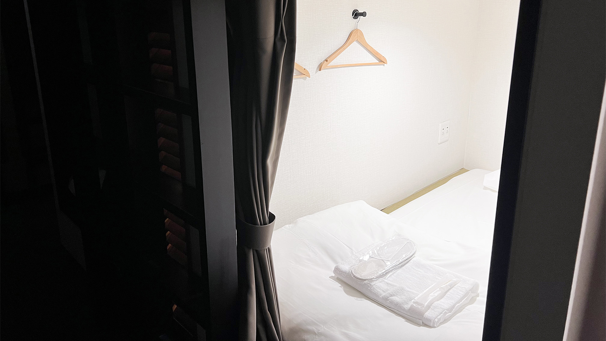 ・【カプセル一例】広めのカプセルでゆっくりとお休みください