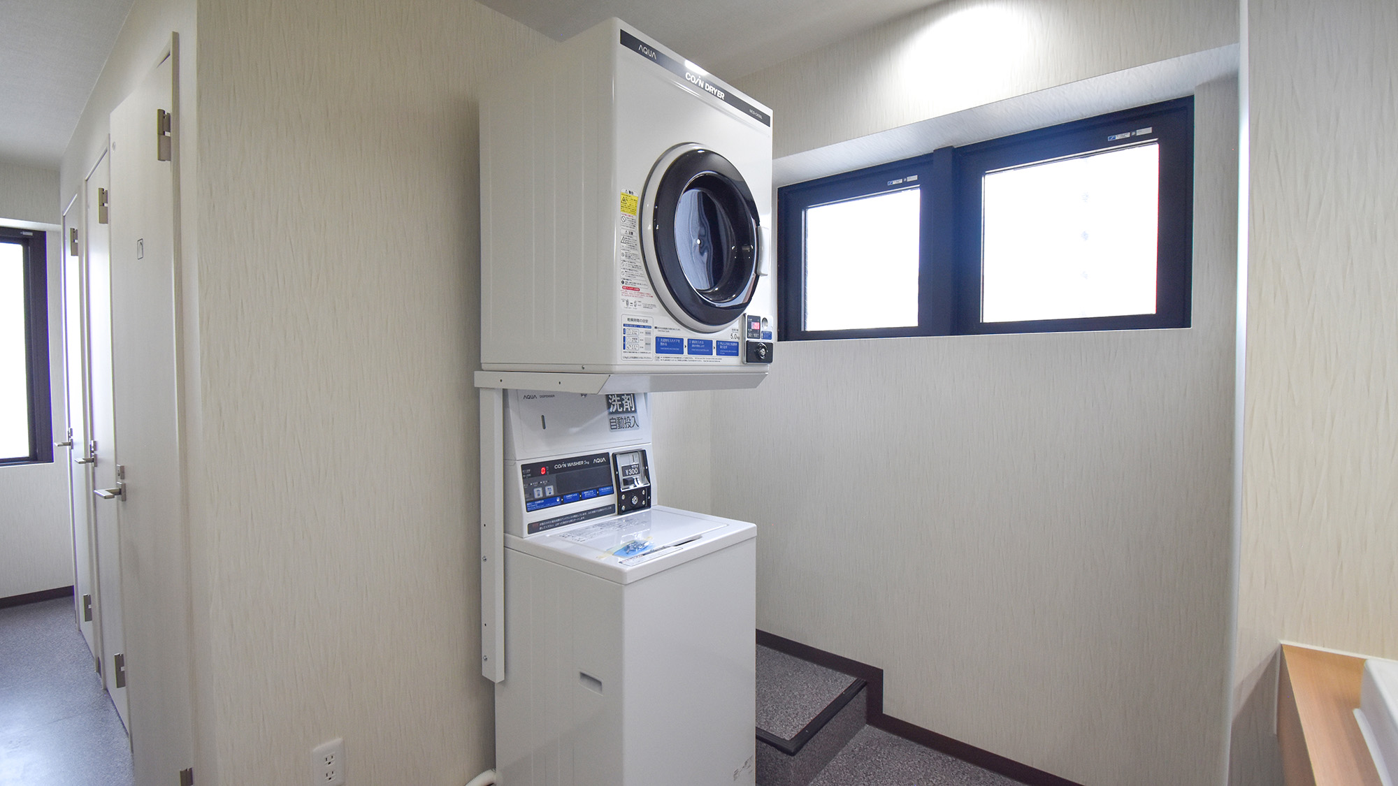 ・【宿泊フロア】各フロアに洗濯機、乾燥機を設置しております