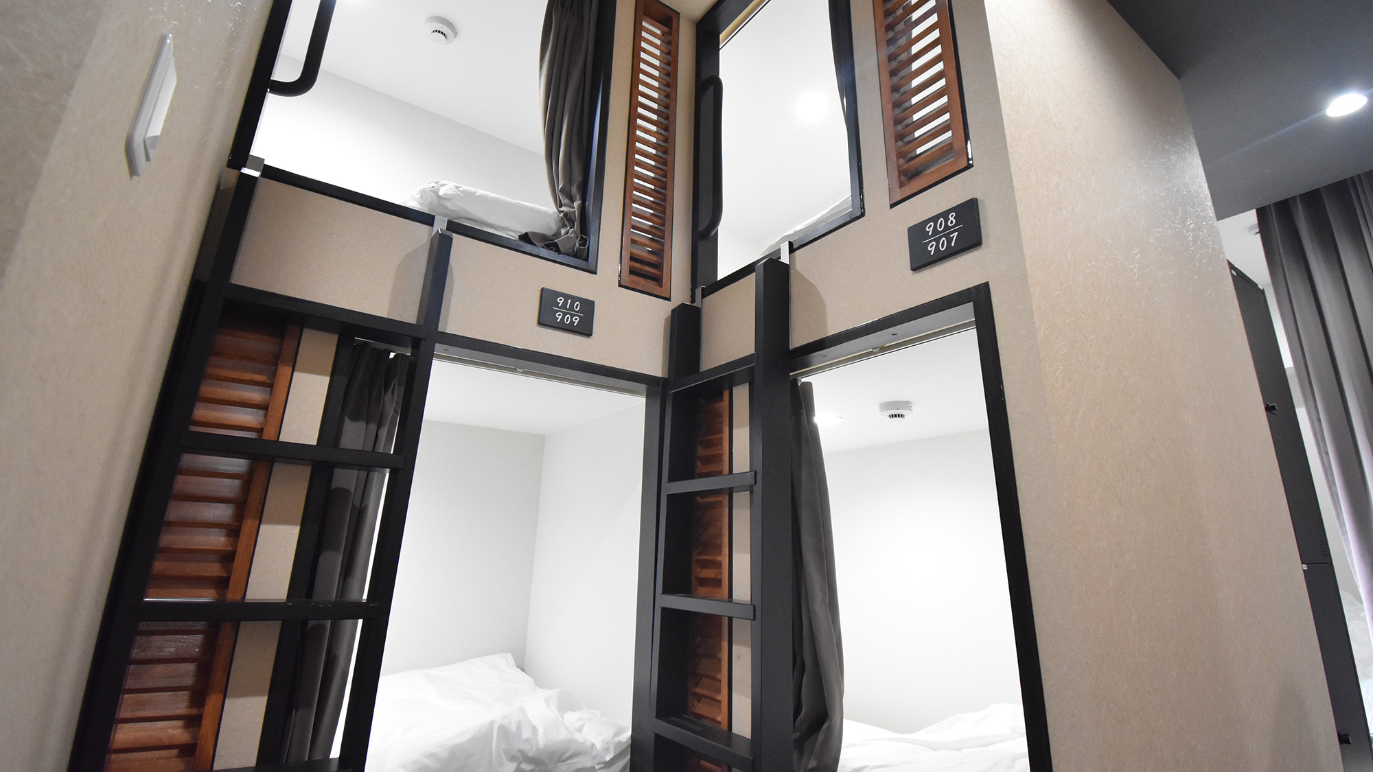 ・【9F】カプセルフォース　お友達やご家族と近くに泊まりたい方におすすめです