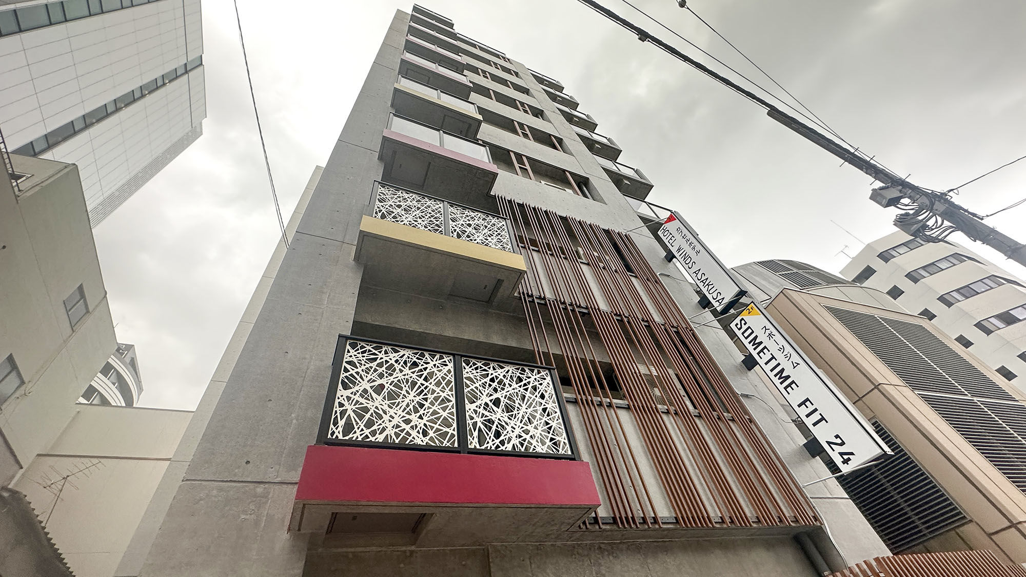 ・【外観】2025年夏にオープンのカプセルホテルです