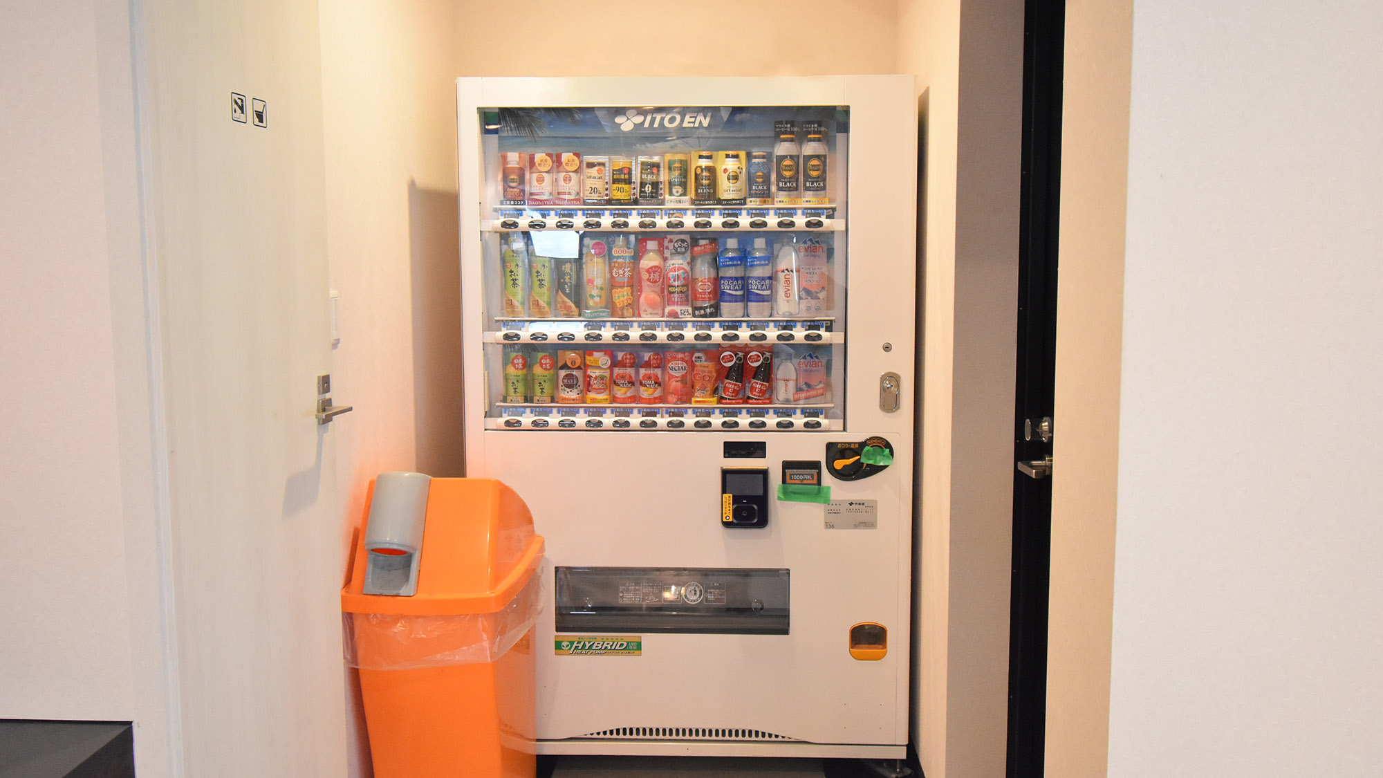 ・【自動販売機】ロビー横に設置しておりますのでご利用ください