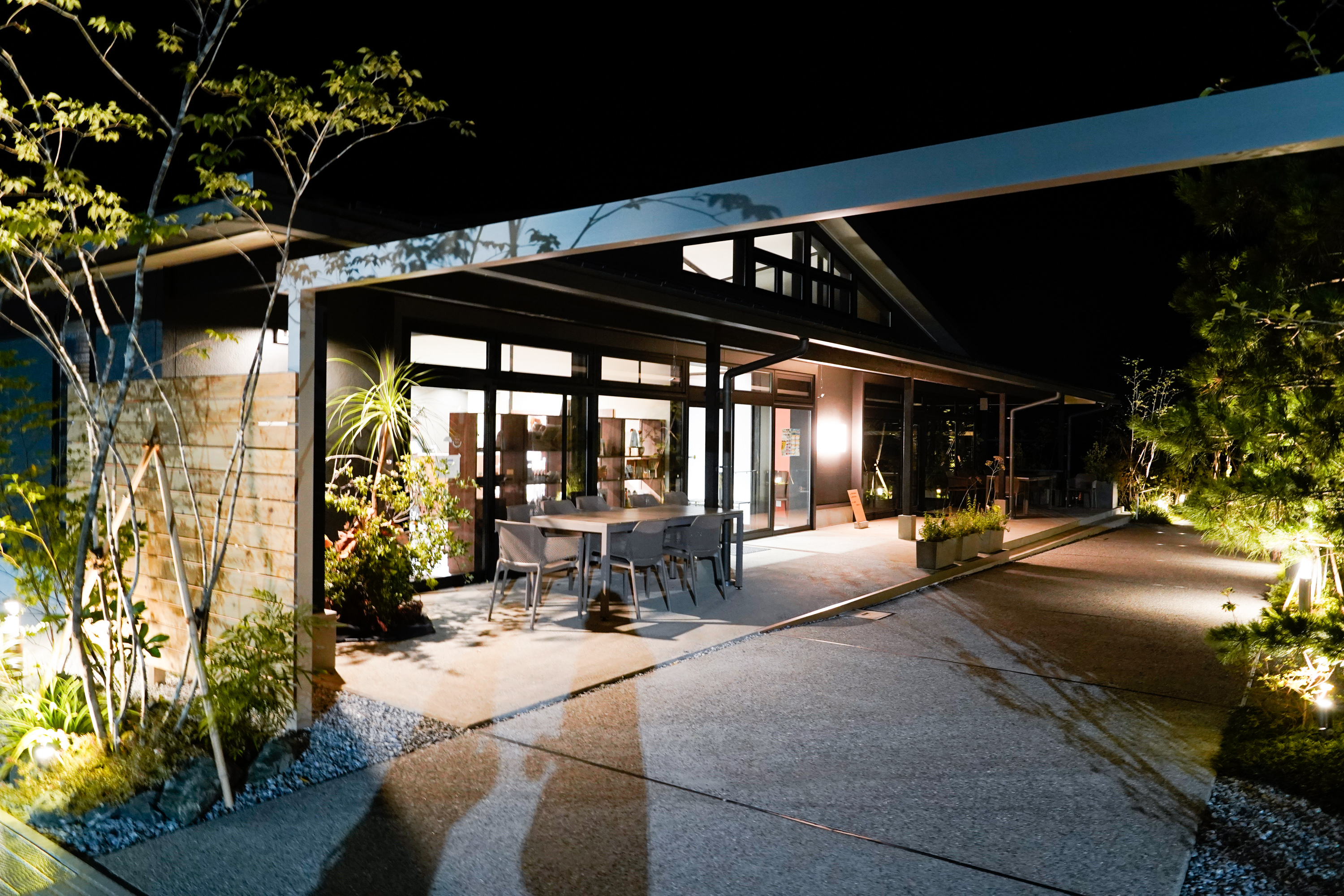 エントランス外観