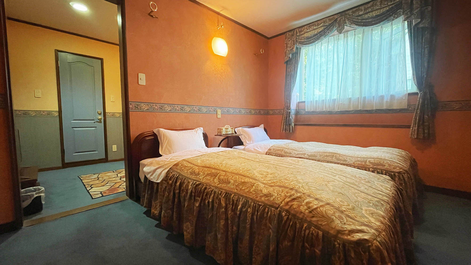 ・【本館ツインルーム（バストイレセパレート）】那須で寛ぎ時間（※客室ごとにイメージが異なります）