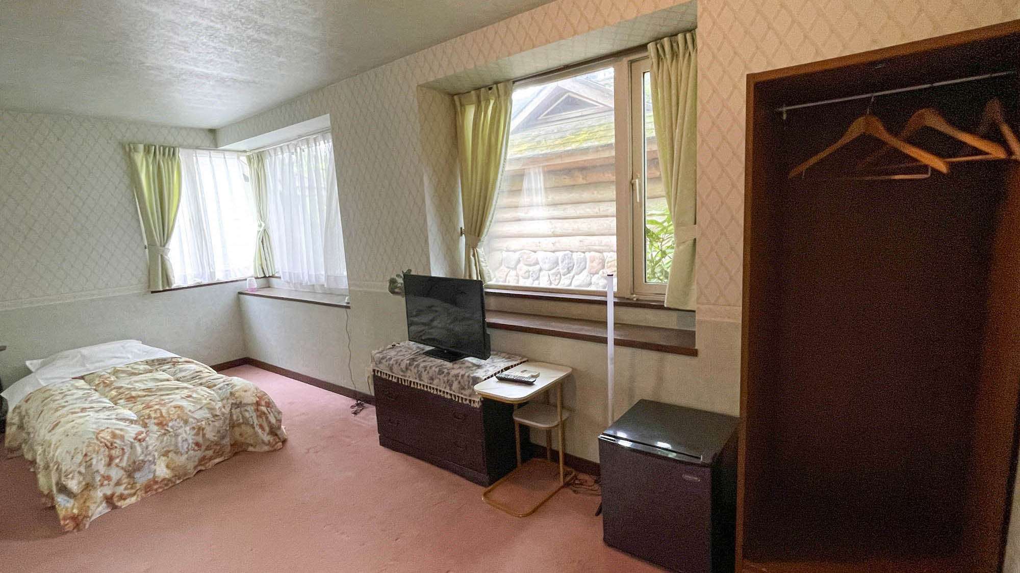 ・【本館フォースルーム】グループ旅行にぴったりなゆったり空間です（※客室ごとにイメージが異なります）