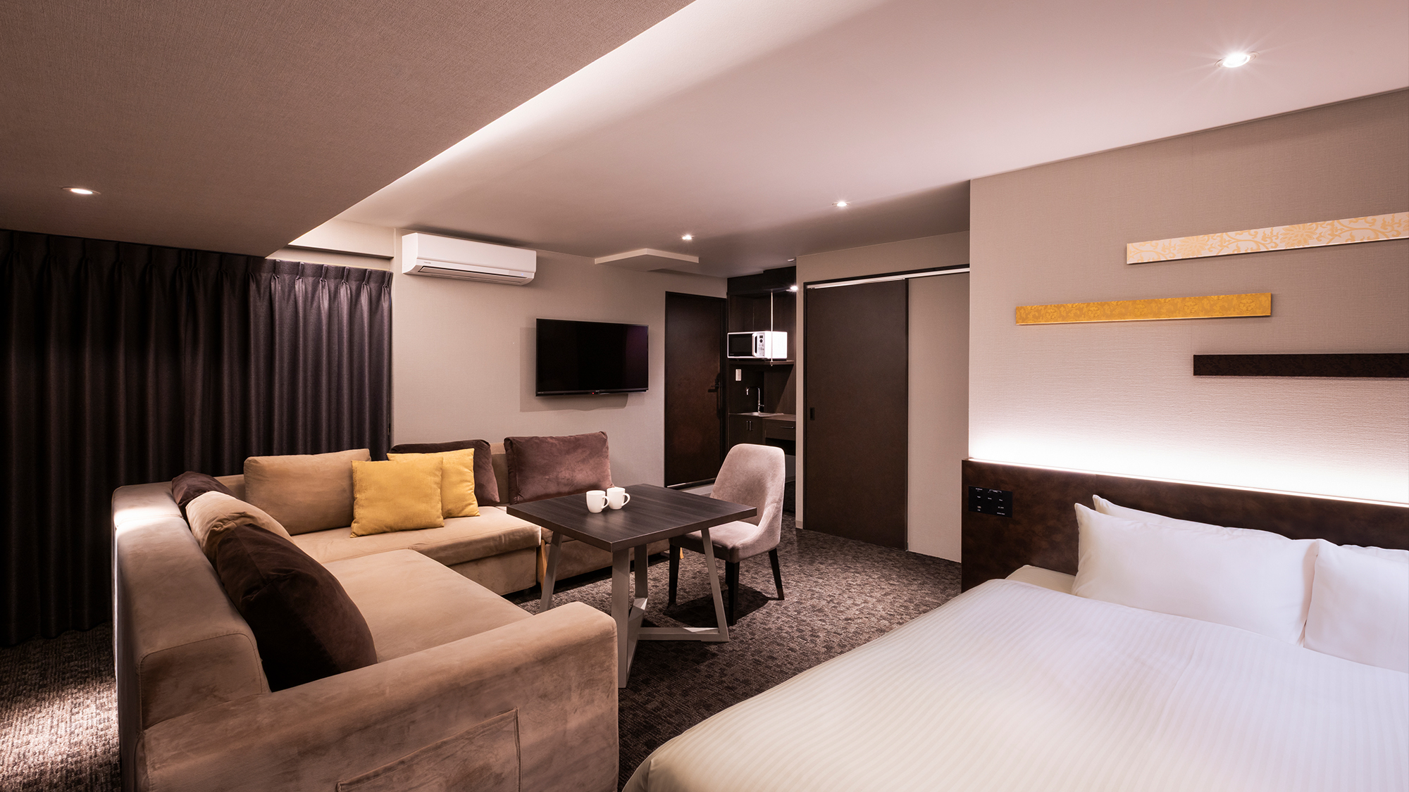 デラックスクイーンルーム