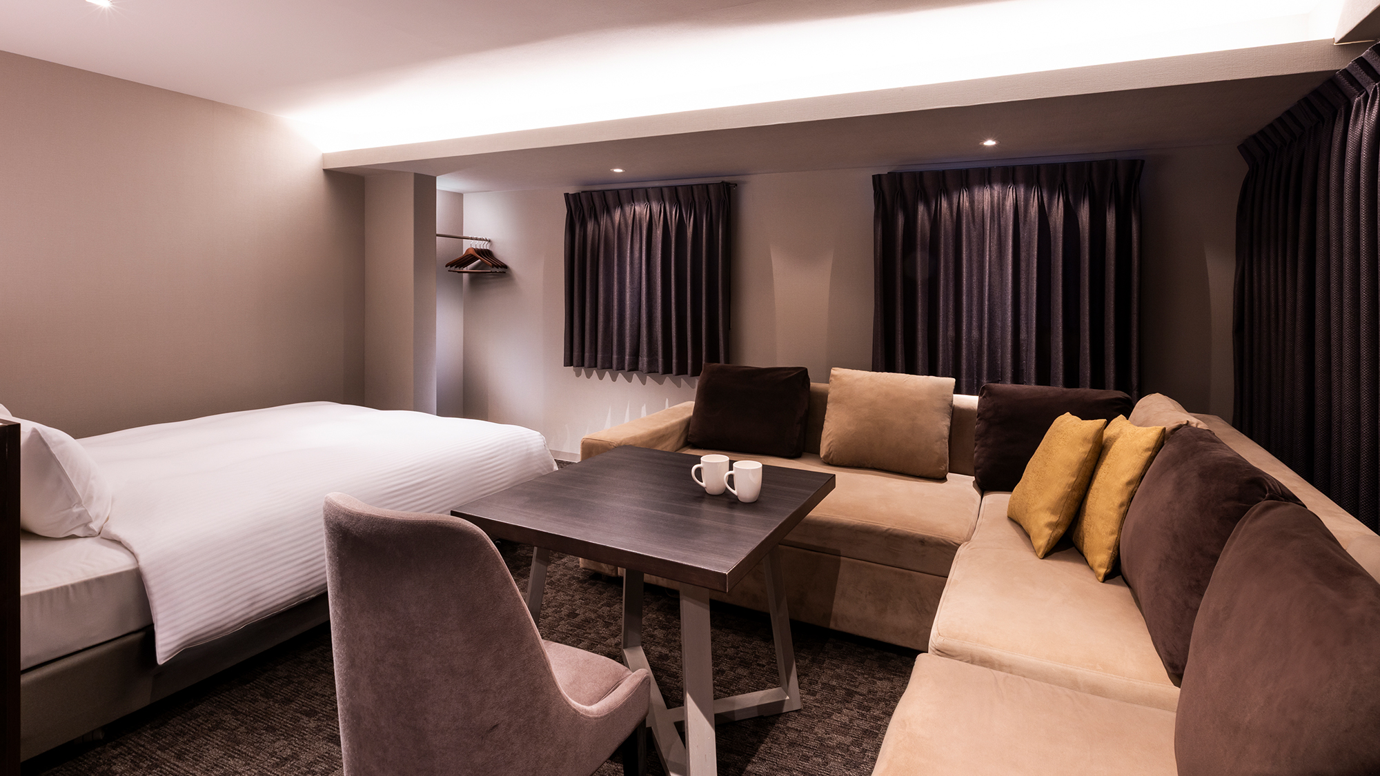 デラックスクイーンルーム