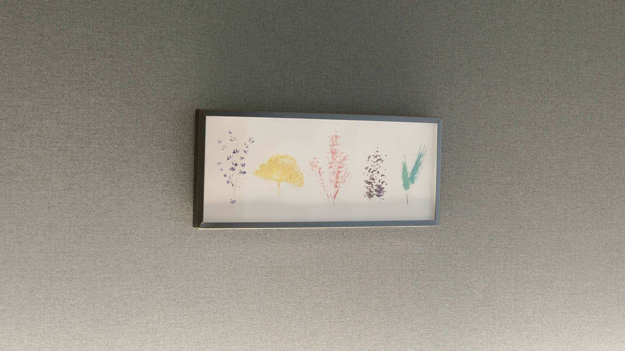 【クイーンエコノミー】札幌の美しい自然・四季を彩る地元の高校生制作のボタニカルペイントアート