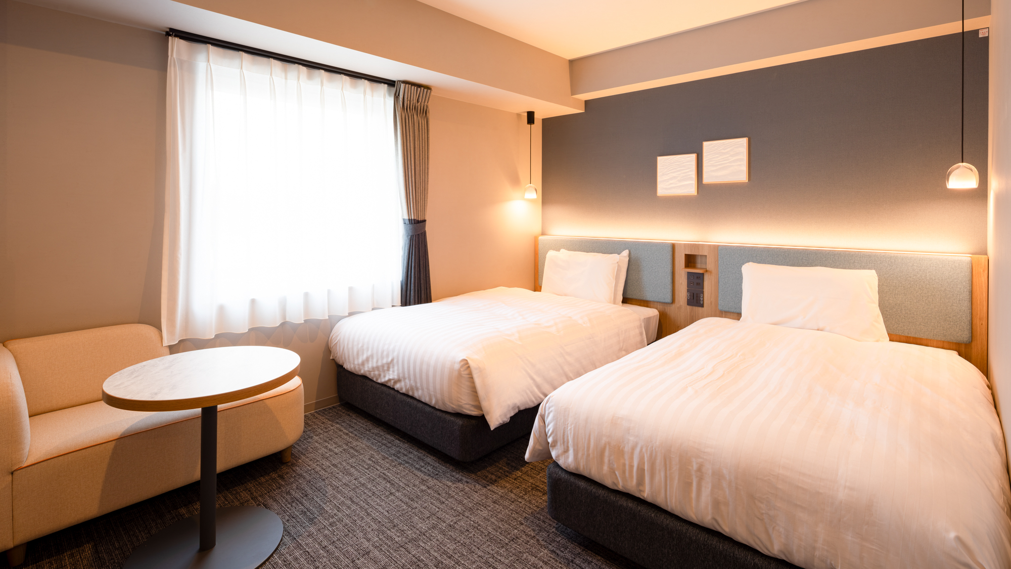 2025年12月18日開業【ツインスタンダード】ベッド幅123cm◆サータブランドベッド◆26平米