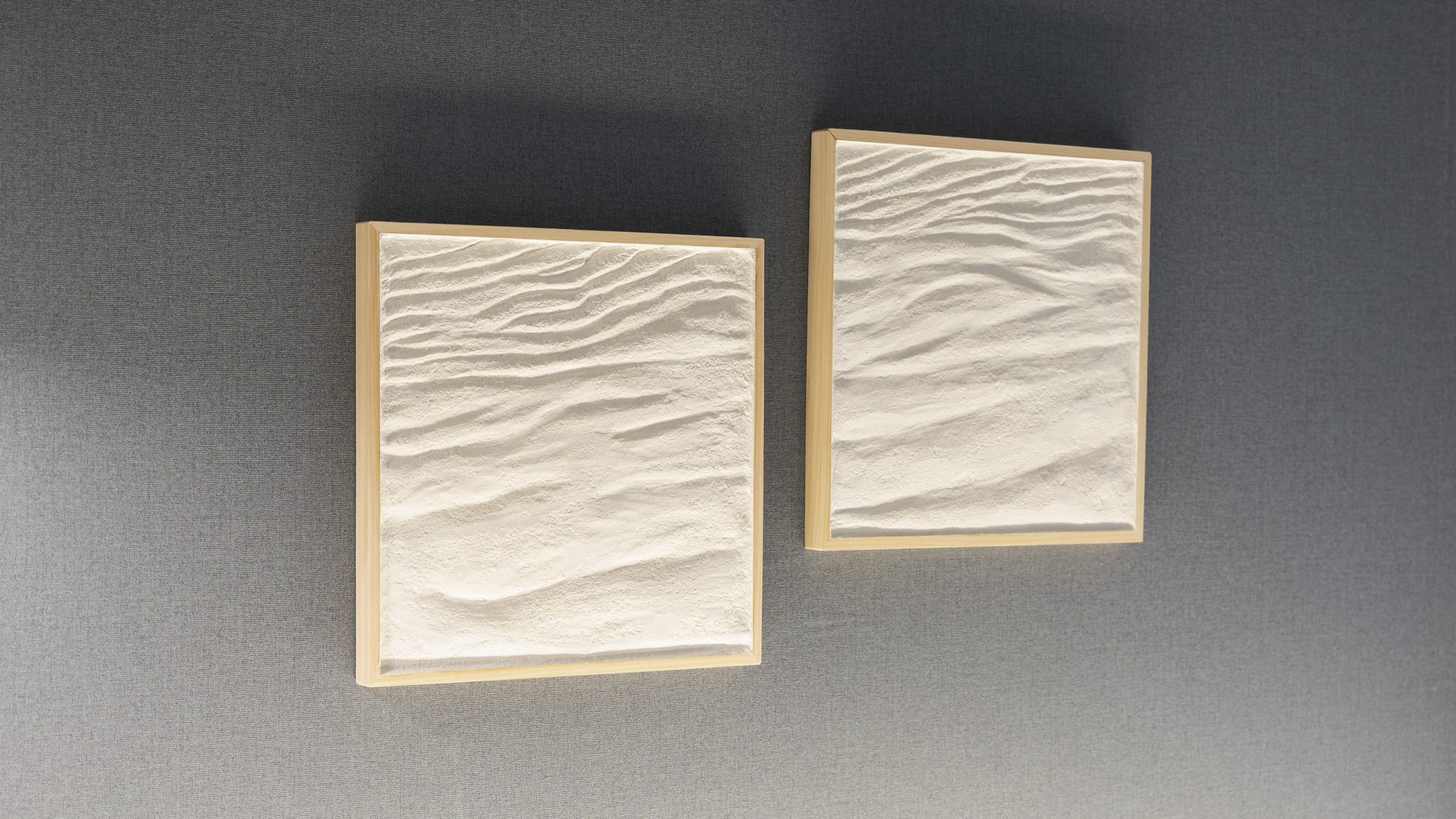 【ツインスタンダード】廃棄処分予定だった北海道産のホタテの貝殻を使用した客室アート