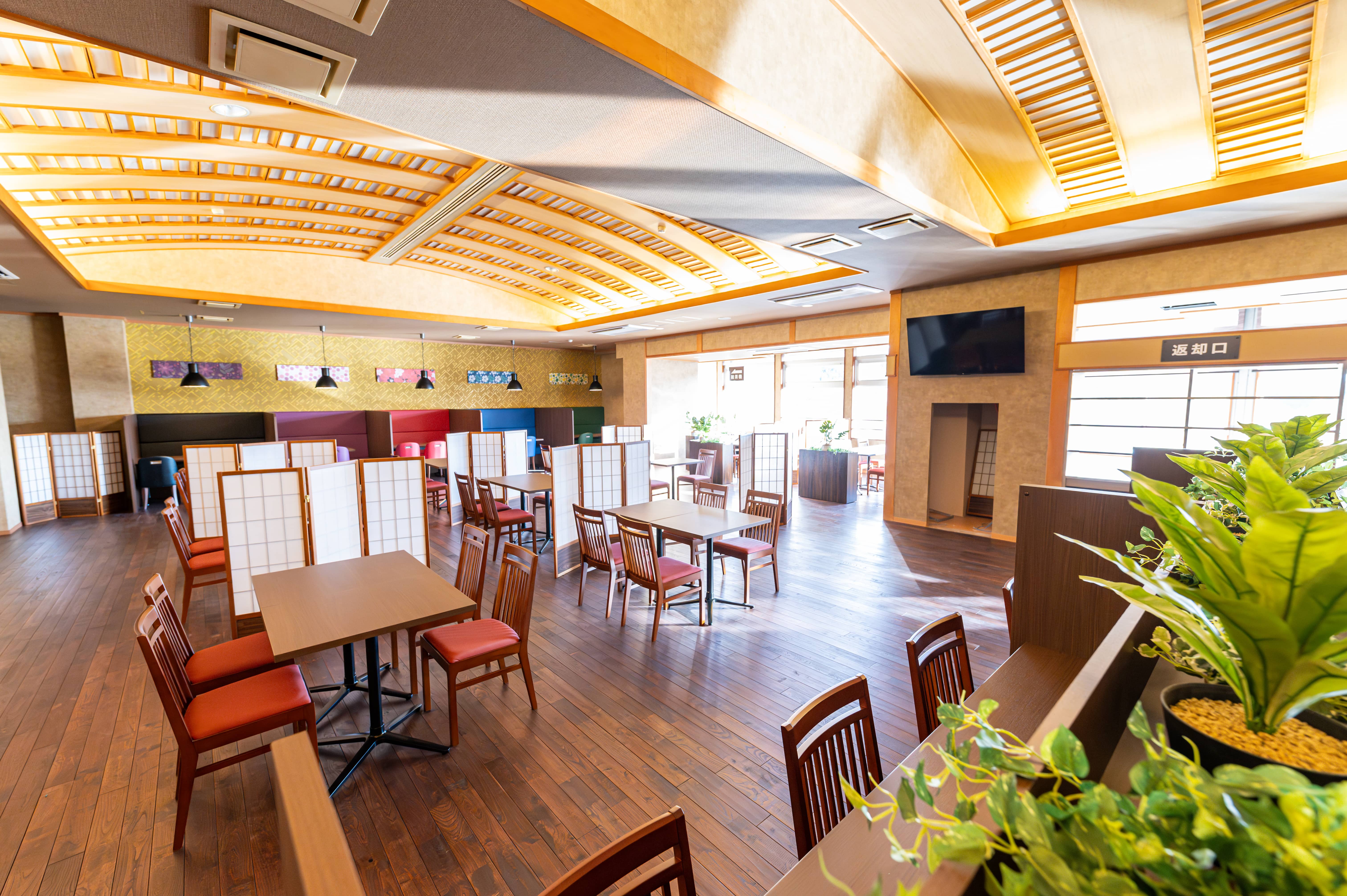 70席の広々とした空間をご用意しております♪