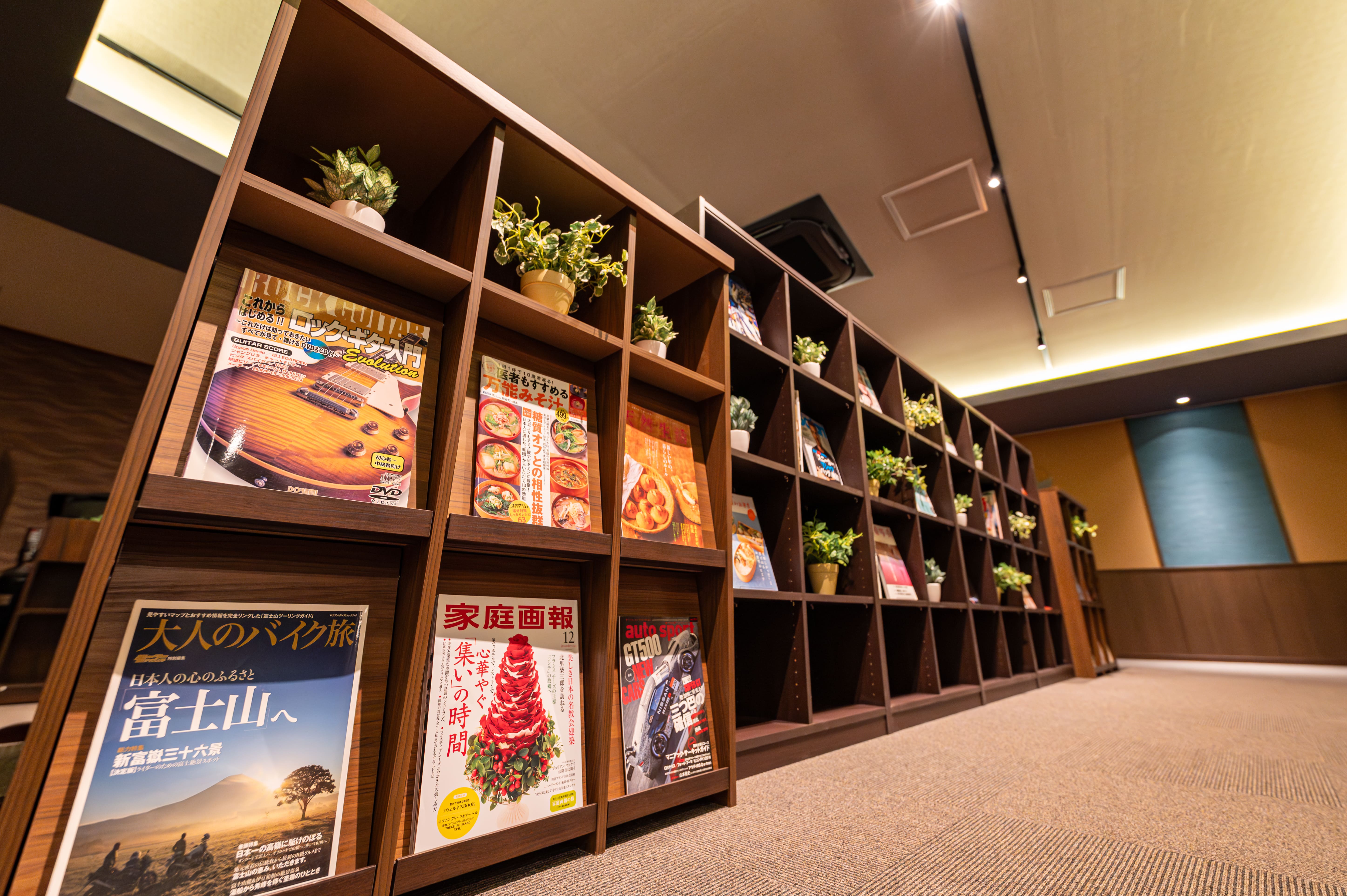 【Welcome＆湯上りラウンジ】まだまだ図書は増えてゆく♪