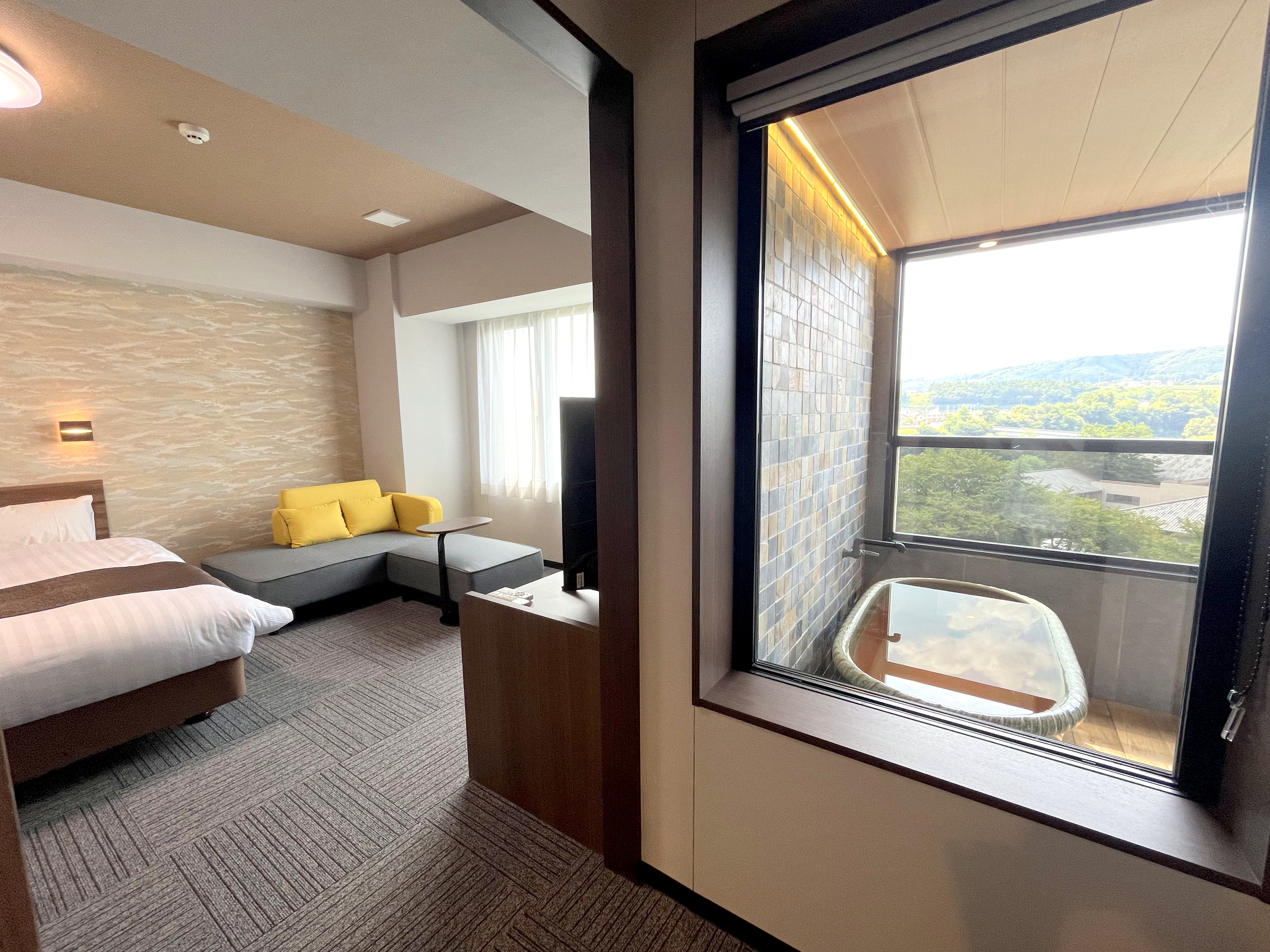 半露天風呂付【デラックスツイン】お部屋に入ると。。。