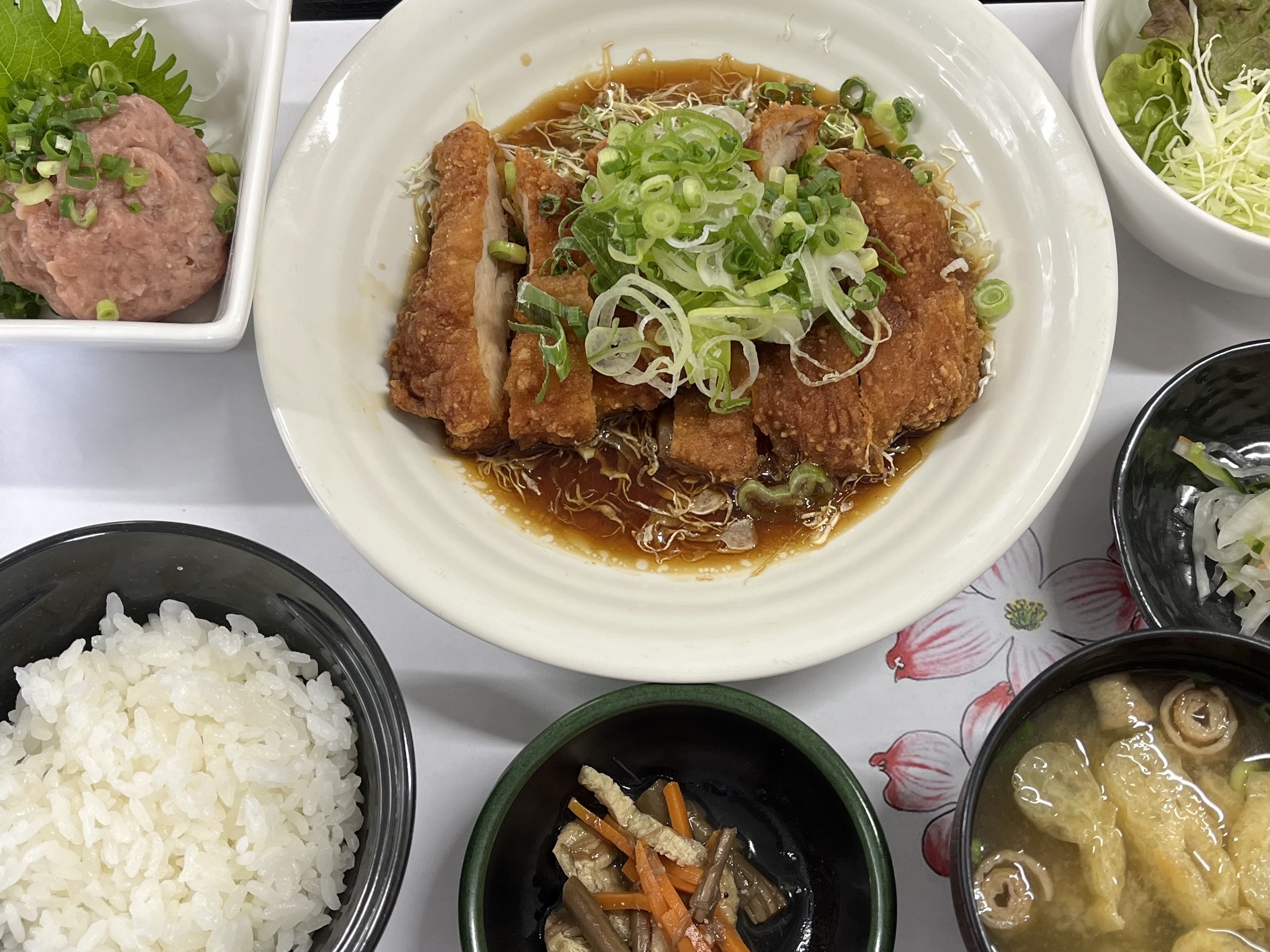 若鶏油淋鶏セット♪グラスビールorソフトとドリンク1杯無料!!!