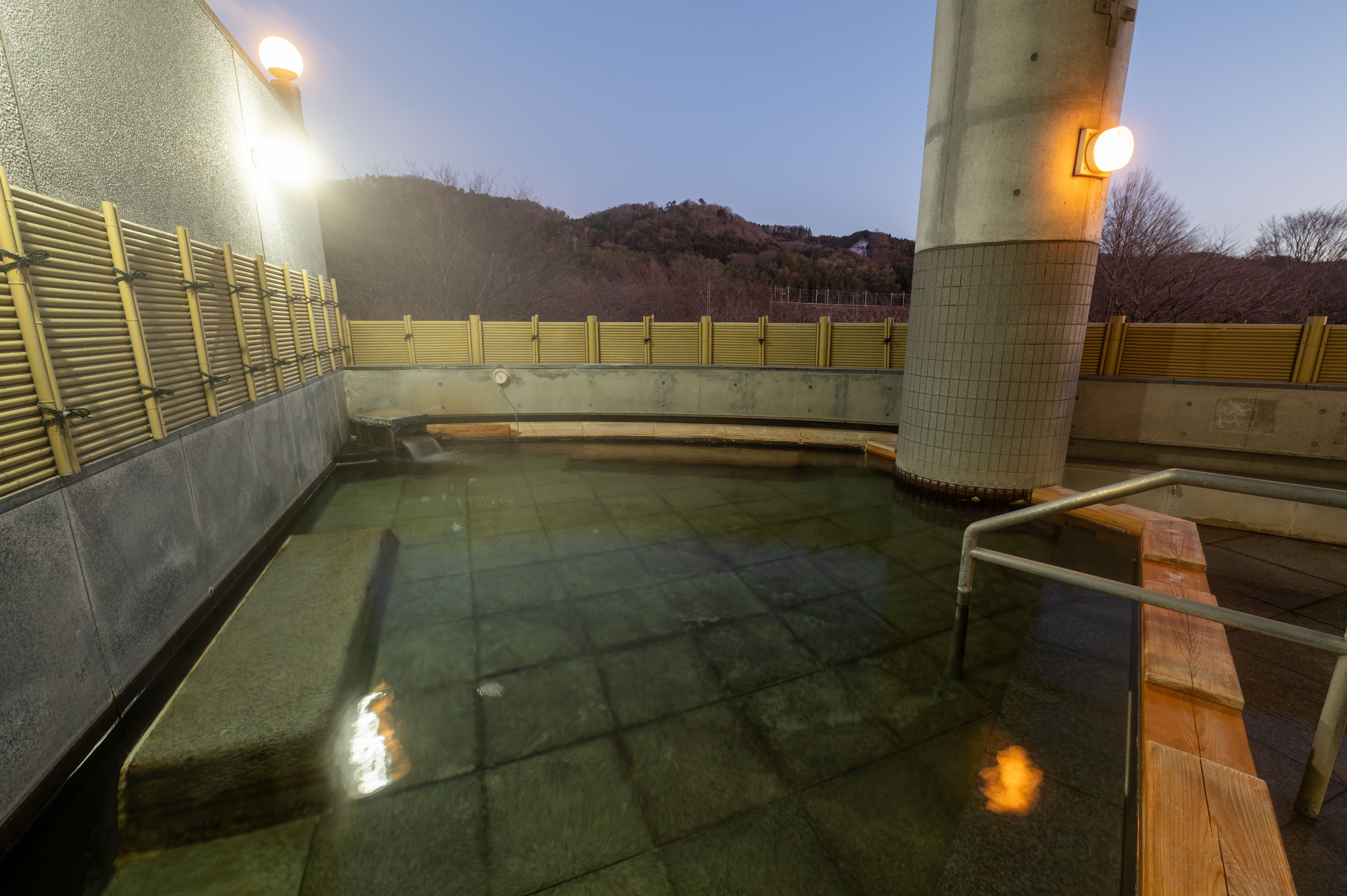 この頃の露天風呂が一番落ち着くのは私だけ？