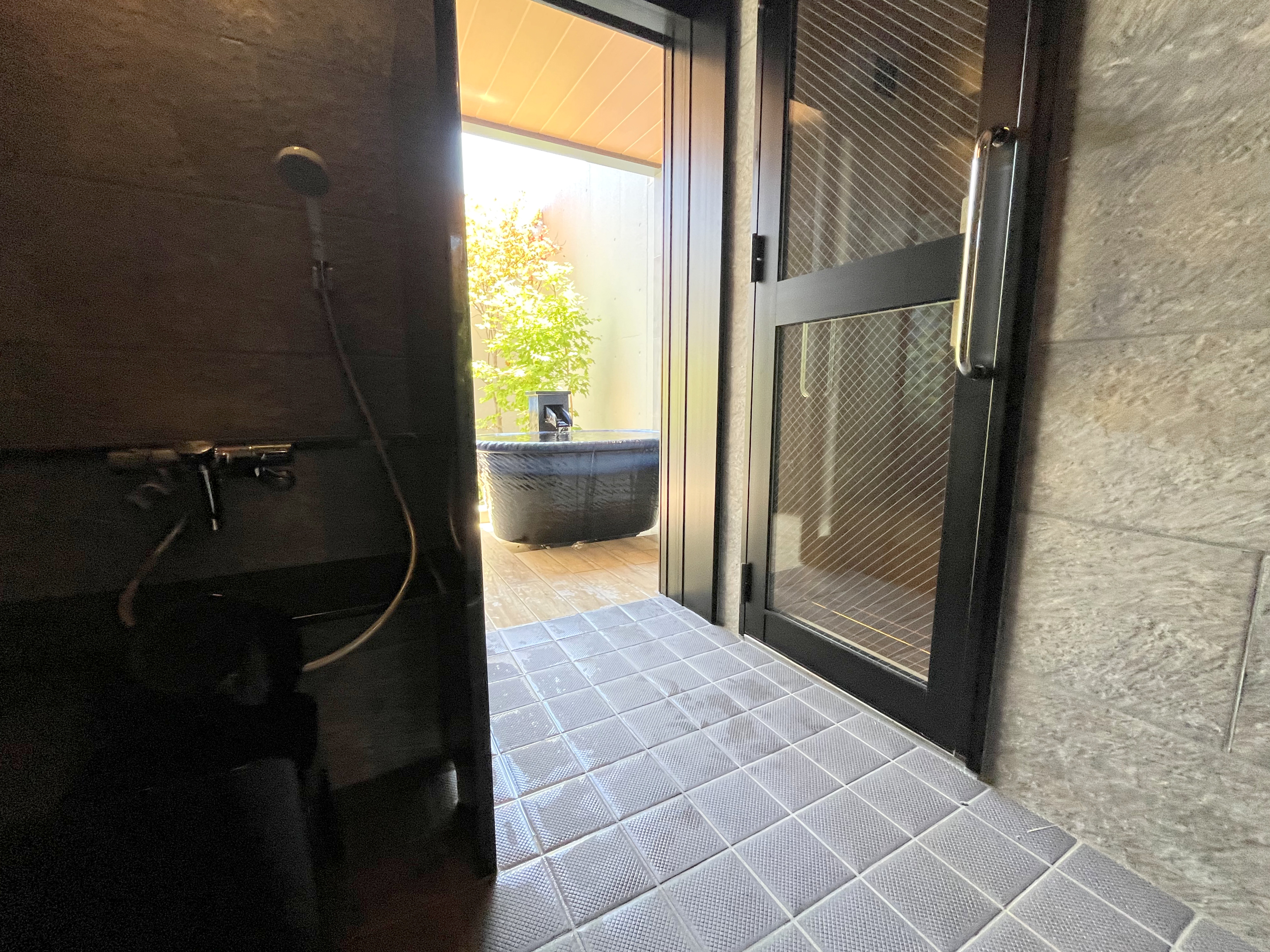 プライベートバスでのんびり入浴♨