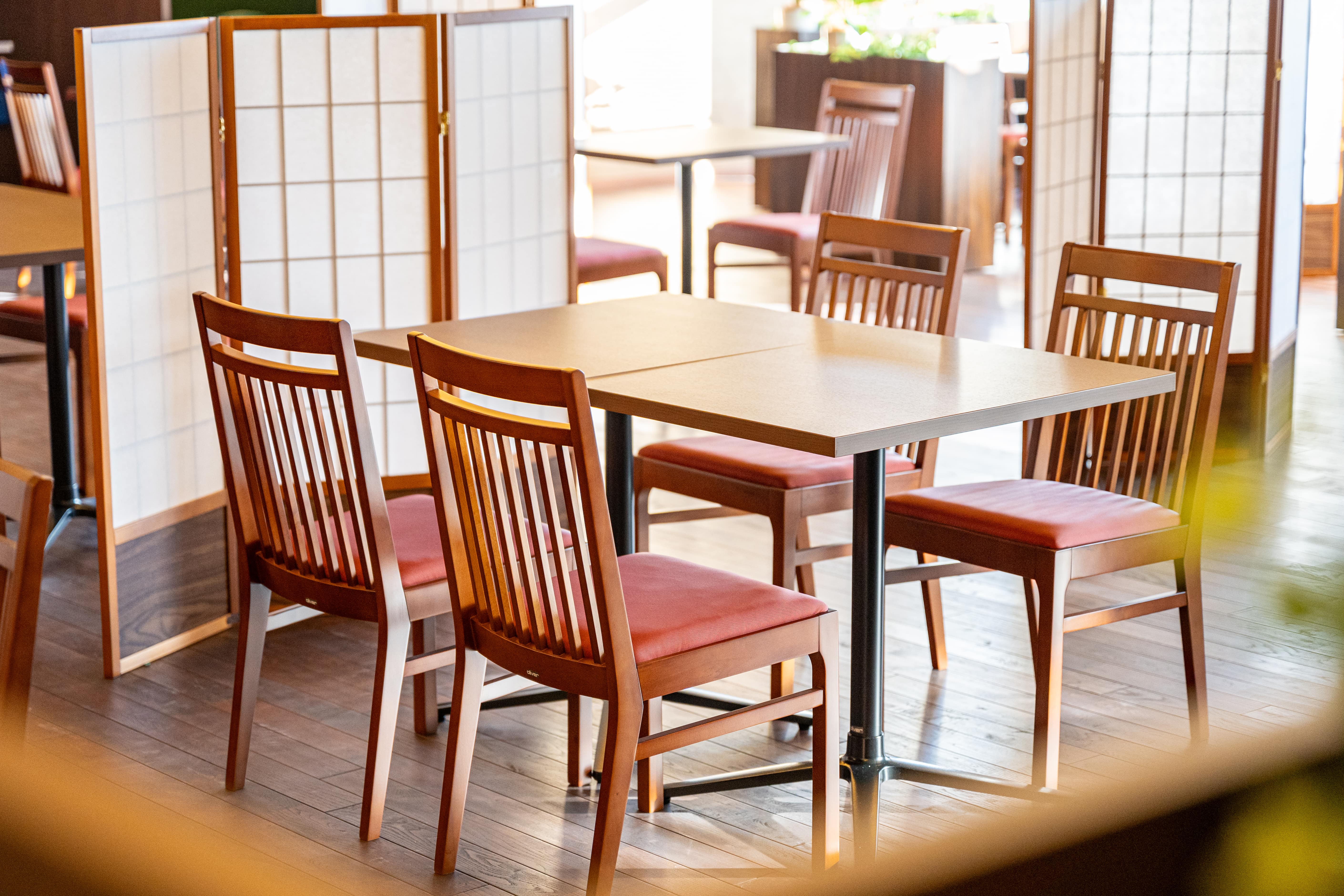 窓から優しい陽が注ぐ--★〇☆彡