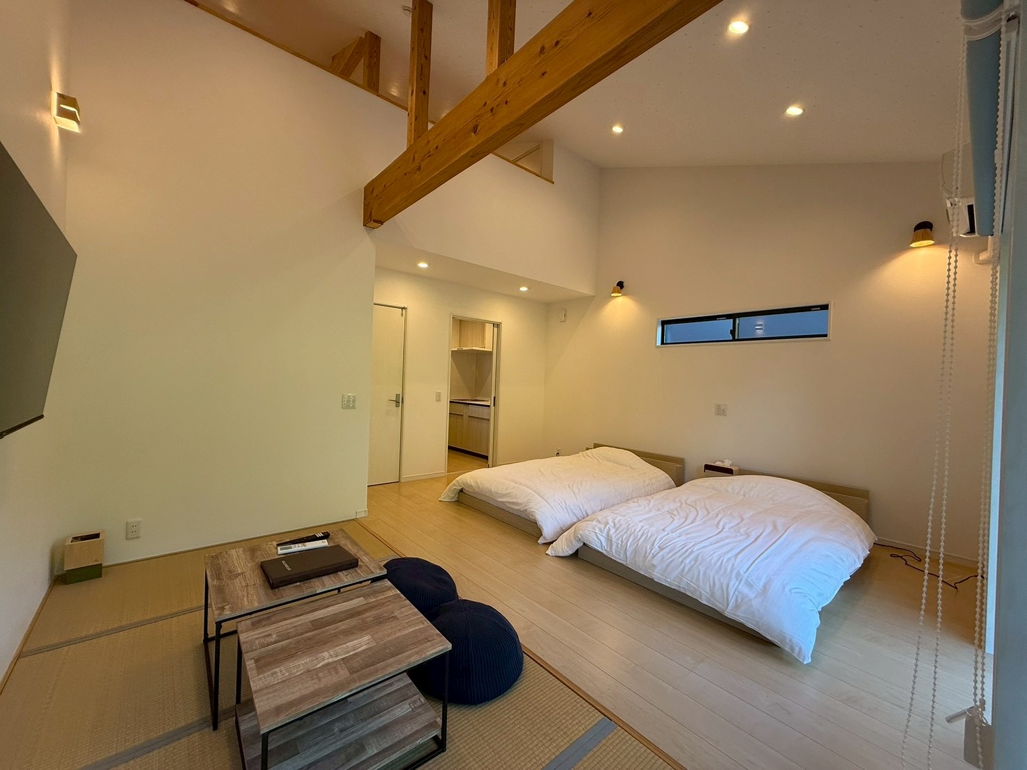 【シモンズ製のベッド】全客室に導入しました。疲れを癒す快適な眠りをぜひご体感下さい。