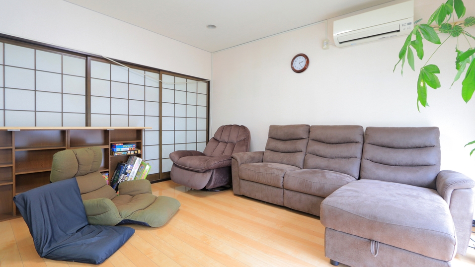 当日20時まで予約OK！コンビニ目の前！最終チェックイン22時まで♪【駐車場無料・先着２台】