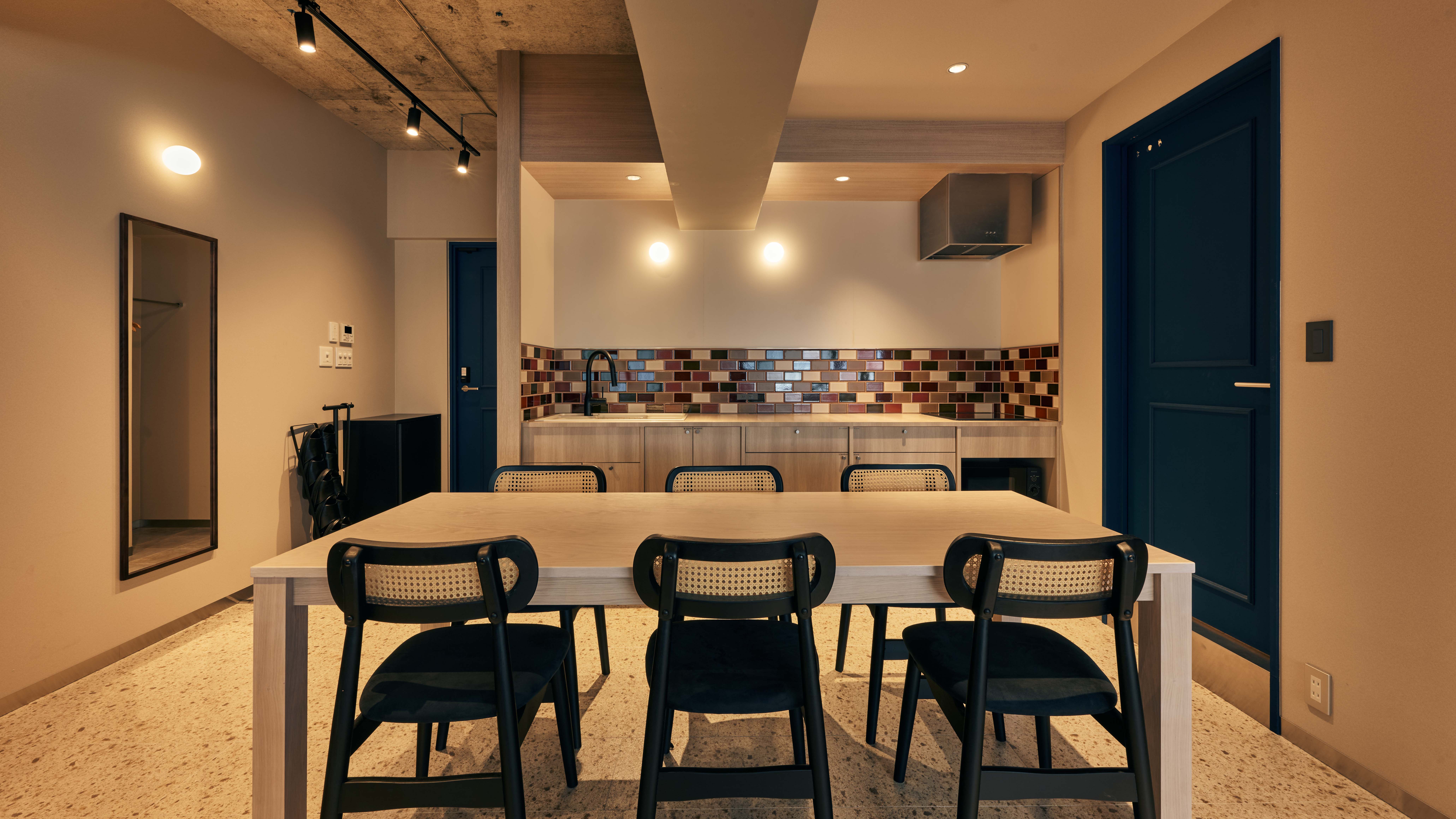 ダイニング、キッチン