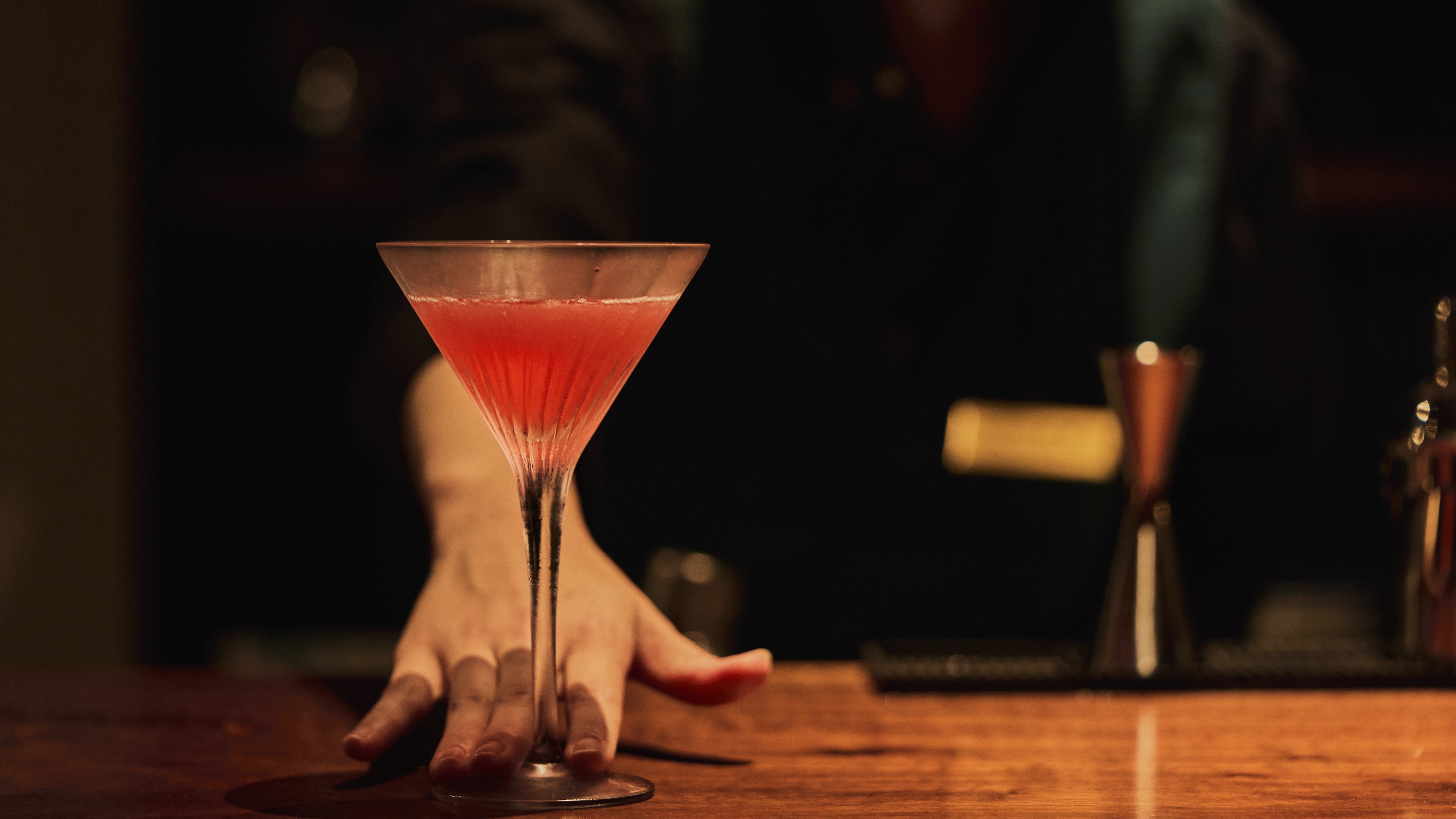 【BAR】お気に入りの一杯ですてきな夜を