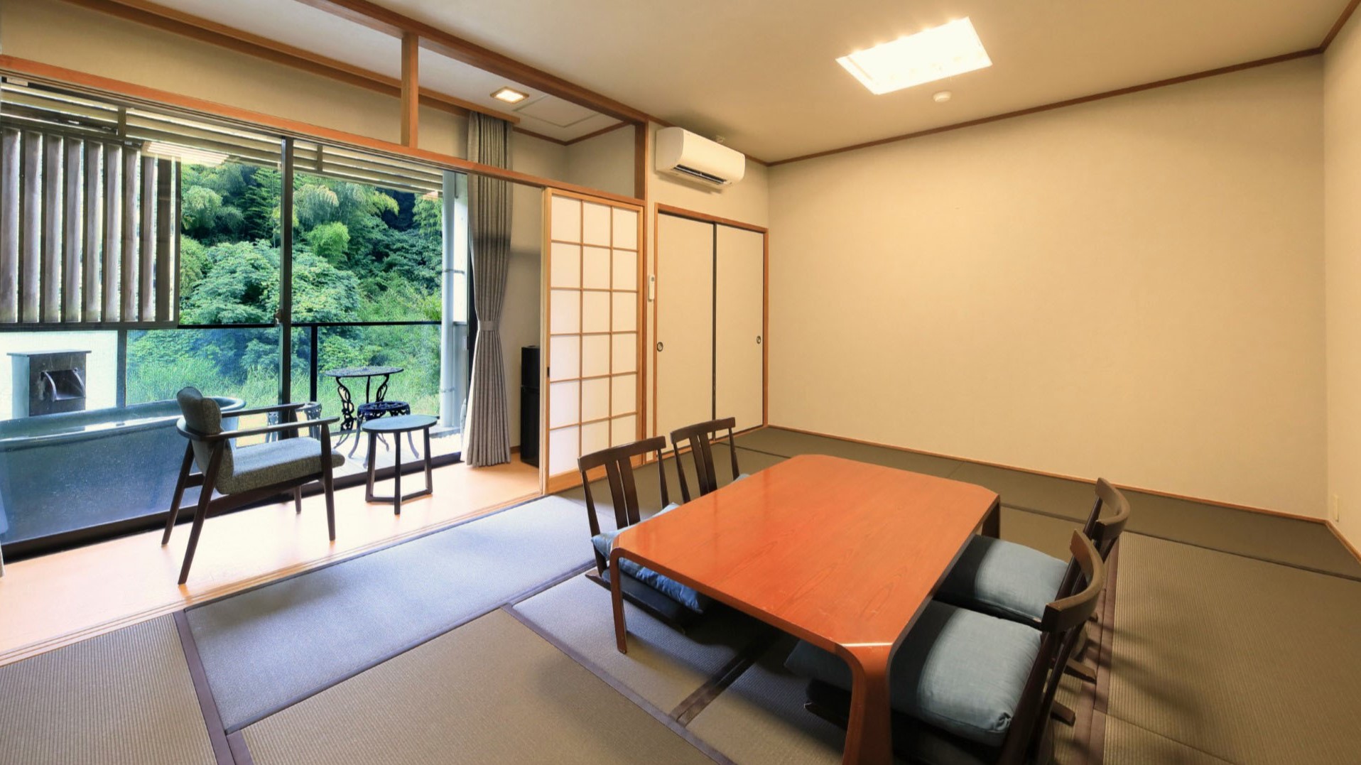 【露天風呂付き和室12畳】最大6名様までご宿泊いただける和室の客室です