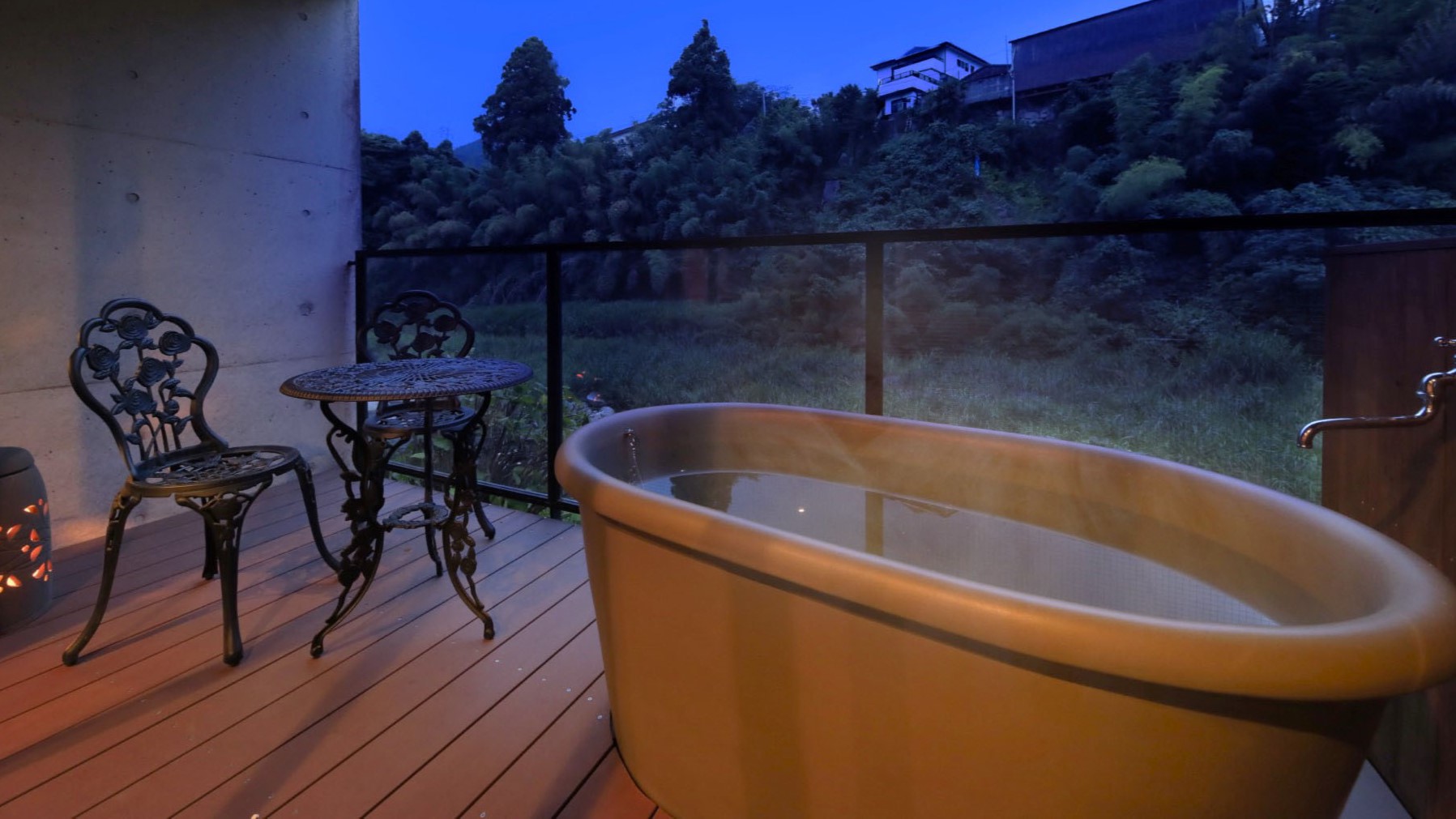 【露天風呂付き洋室ツイン】ちょっぴり特別な滞在を