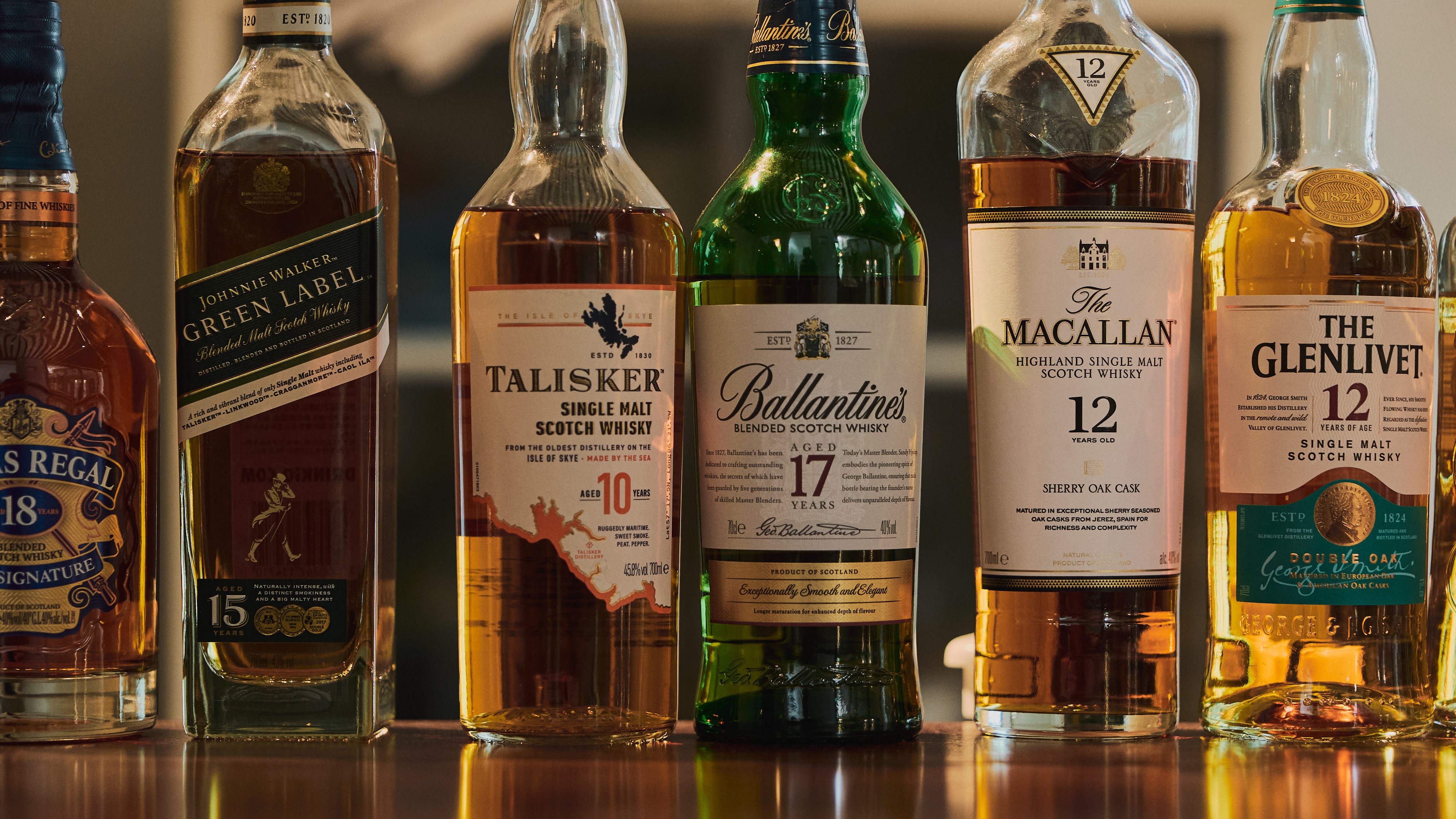 【BAR】お好きなドリンクでリラックスした時間を