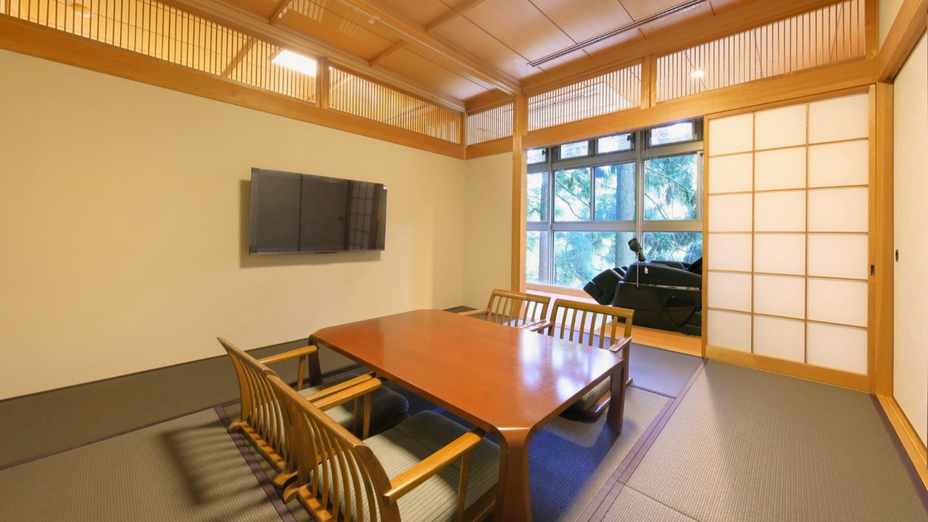 【特別和洋室】和室では4名様がお布団でお休みになれます