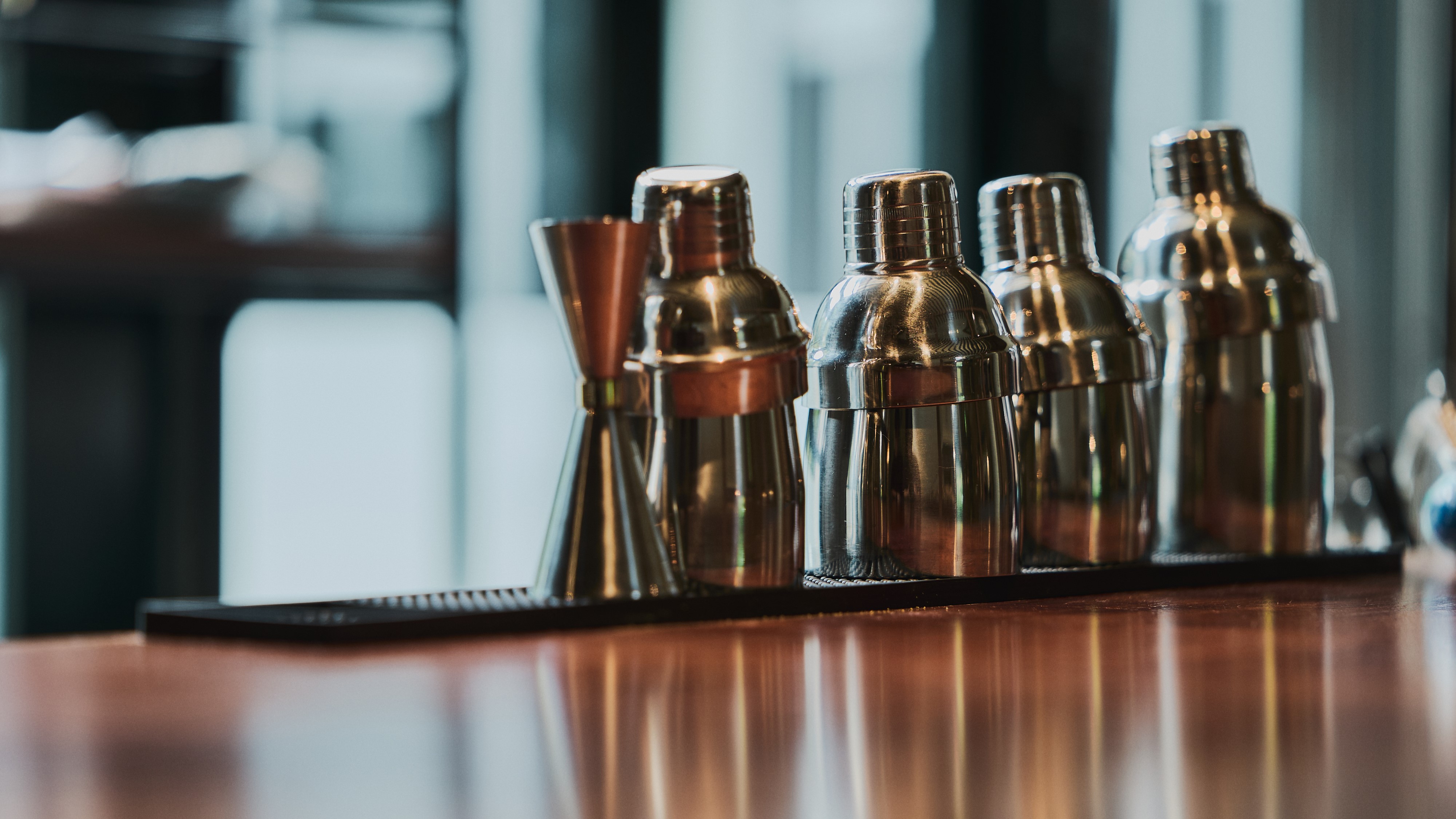 【BAR】お好きなドリンクでリラックスした時間を