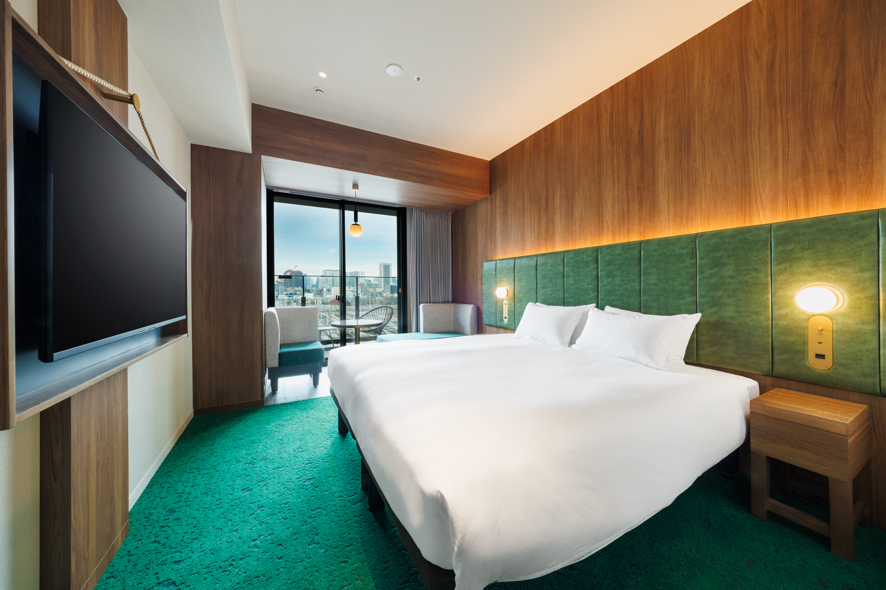 トラックスビュー・キング（バルコニー付）