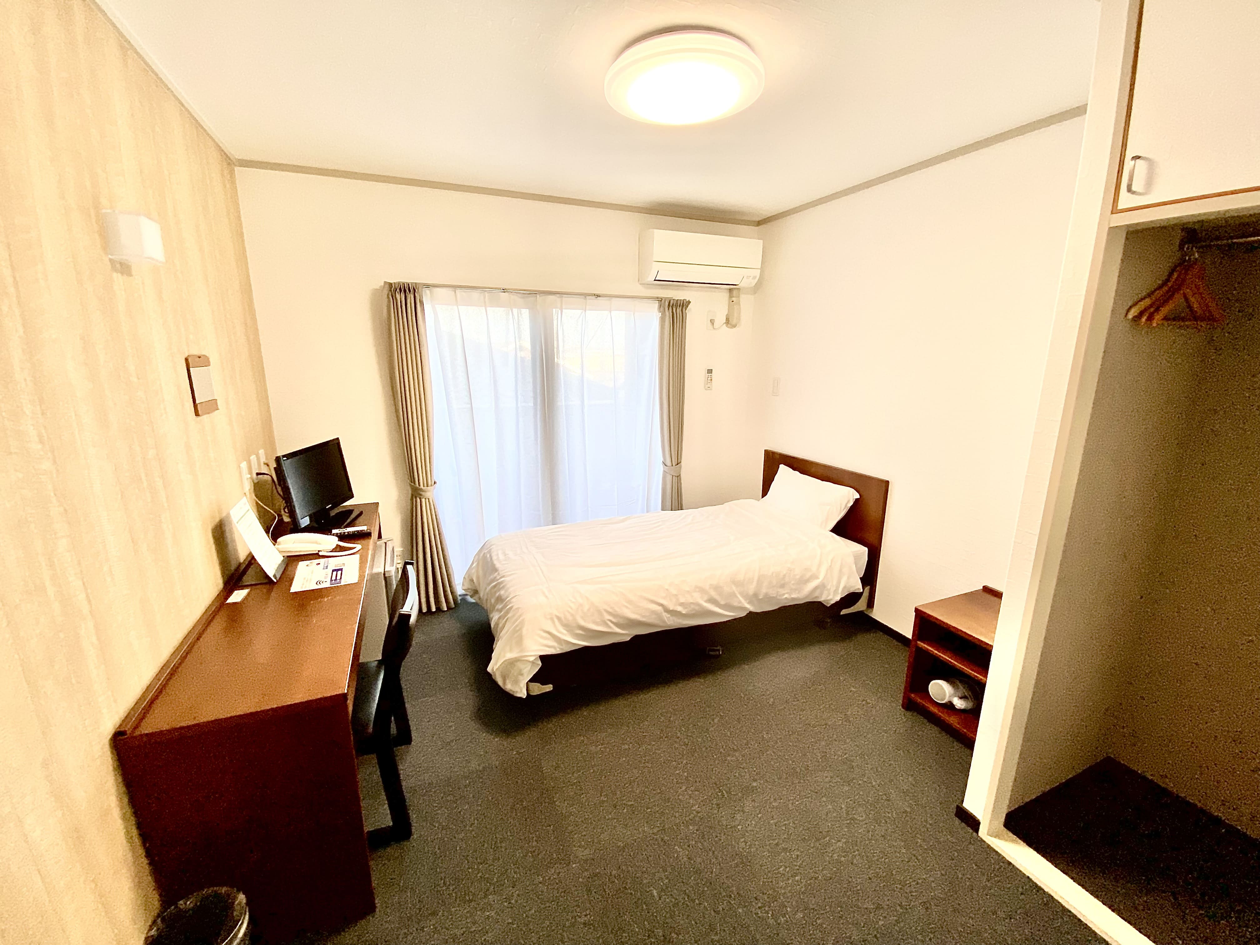 シングルルーム■11.8㎡／シングルベッド