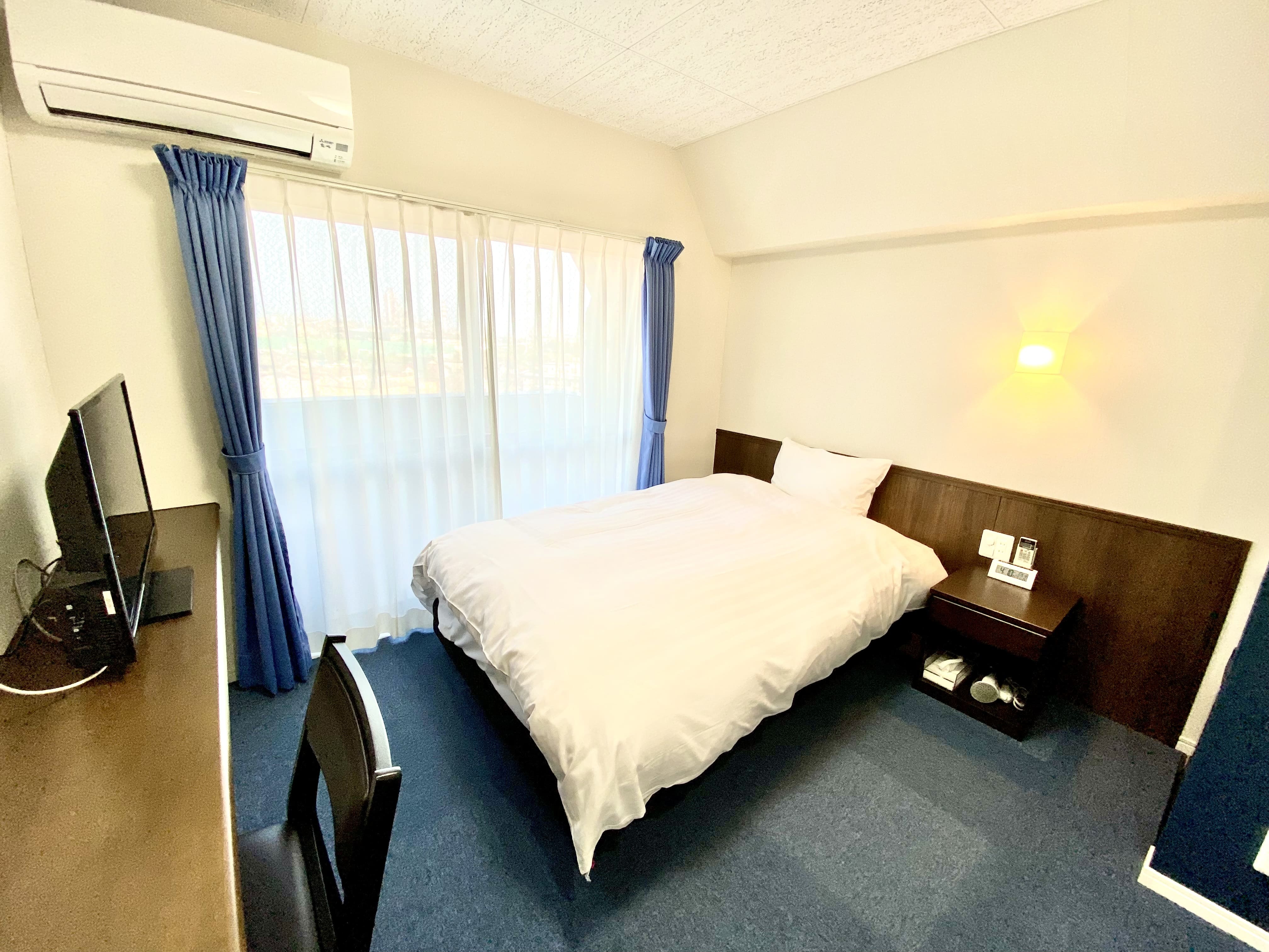 6階シングルルーム■11.6～14.7㎡／セミダブルベッド