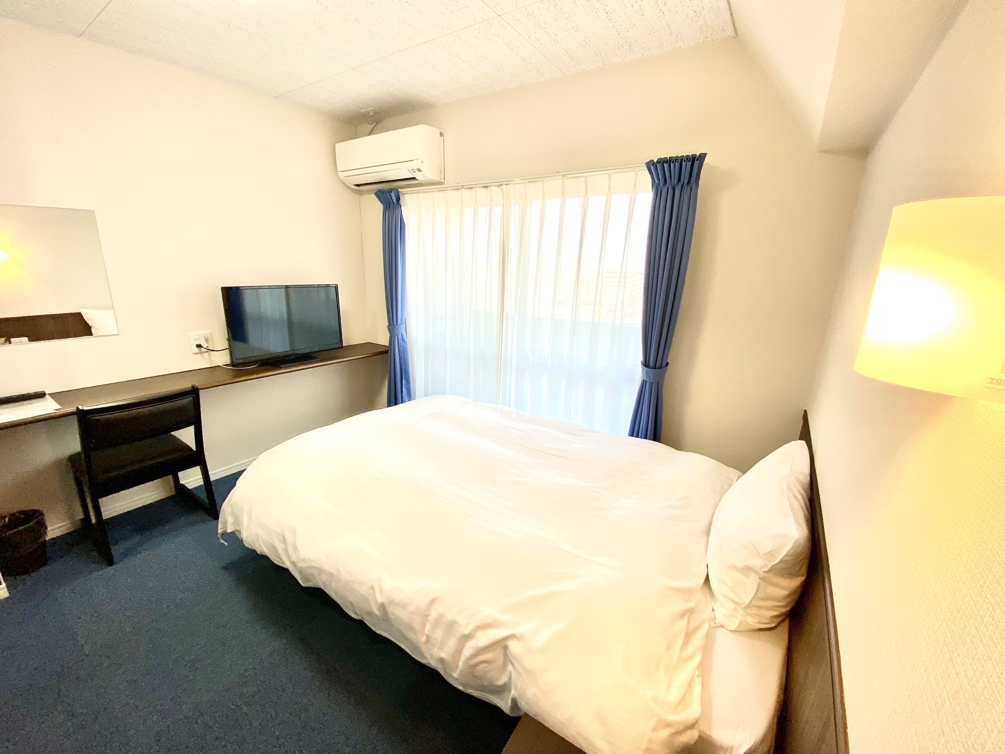 6階シングルルーム■11.6～14.7㎡／セミダブルベッド