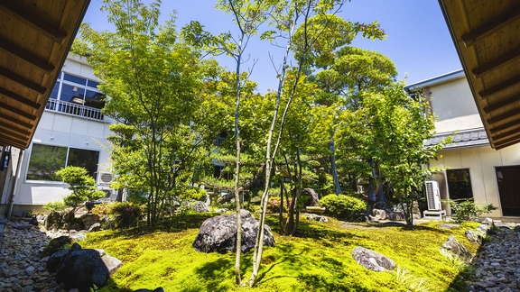 【年末年始限定：かに会席】冬の味覚“かに”と源泉かけ流し“天然温泉”が彩る新年の始まり