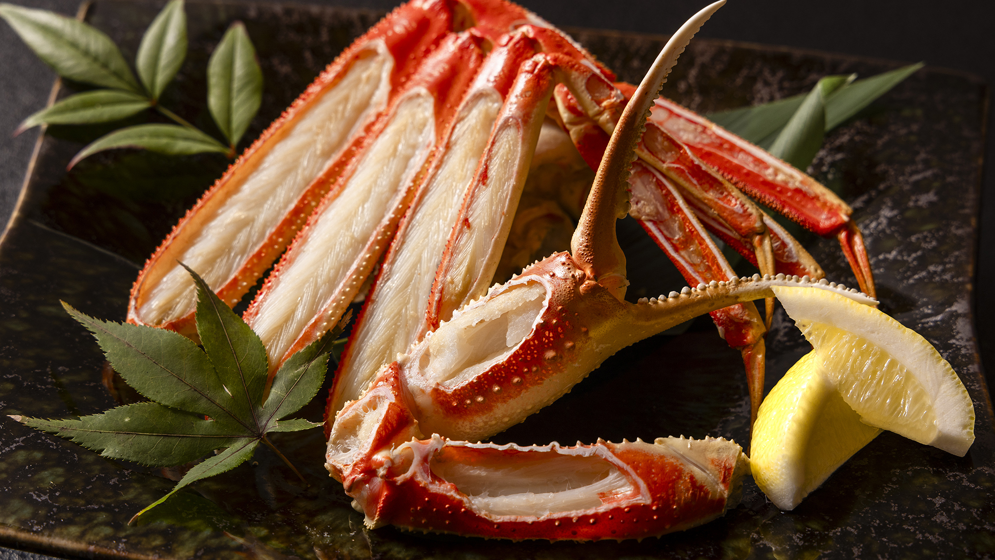 【かに会席-DX-】鳥取が誇る味覚&ldquo;松葉がに&rdquo;。「焼き」「茹で」「刺身」「かに味噌」のフルコース。