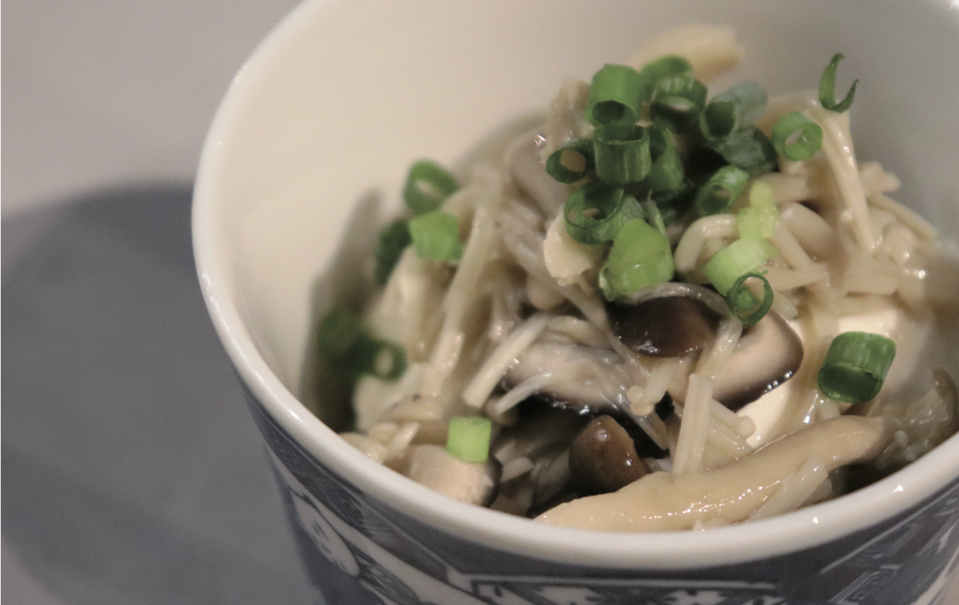 Cafe & Bar｜ラウンジ内カフェ&バーで提供する秋田県産大豆「リュウホウ」を使った自家製豆腐