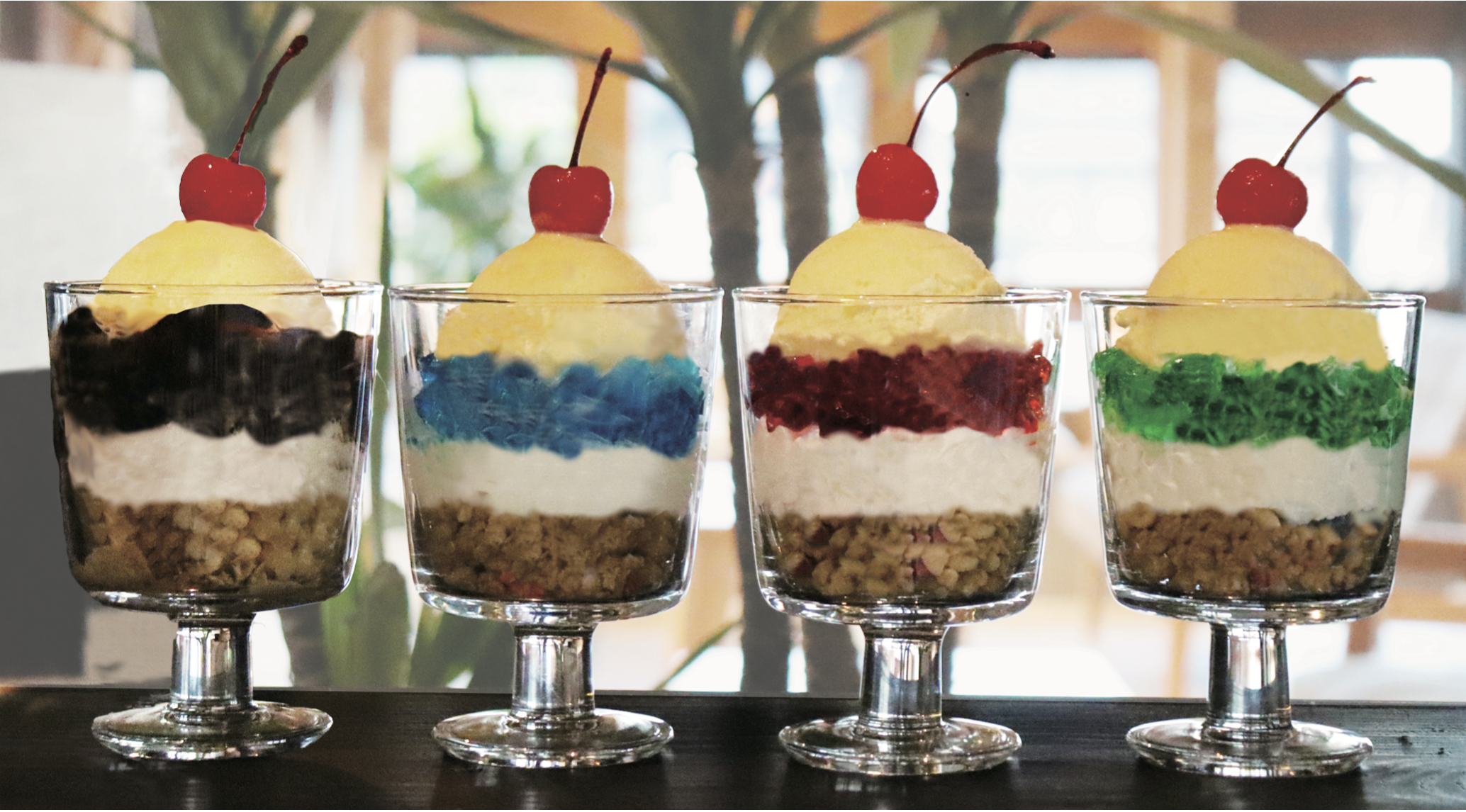 Cafe & Bar｜ラウンジ内カフェ&バーで提供するノスタルジックサンデー