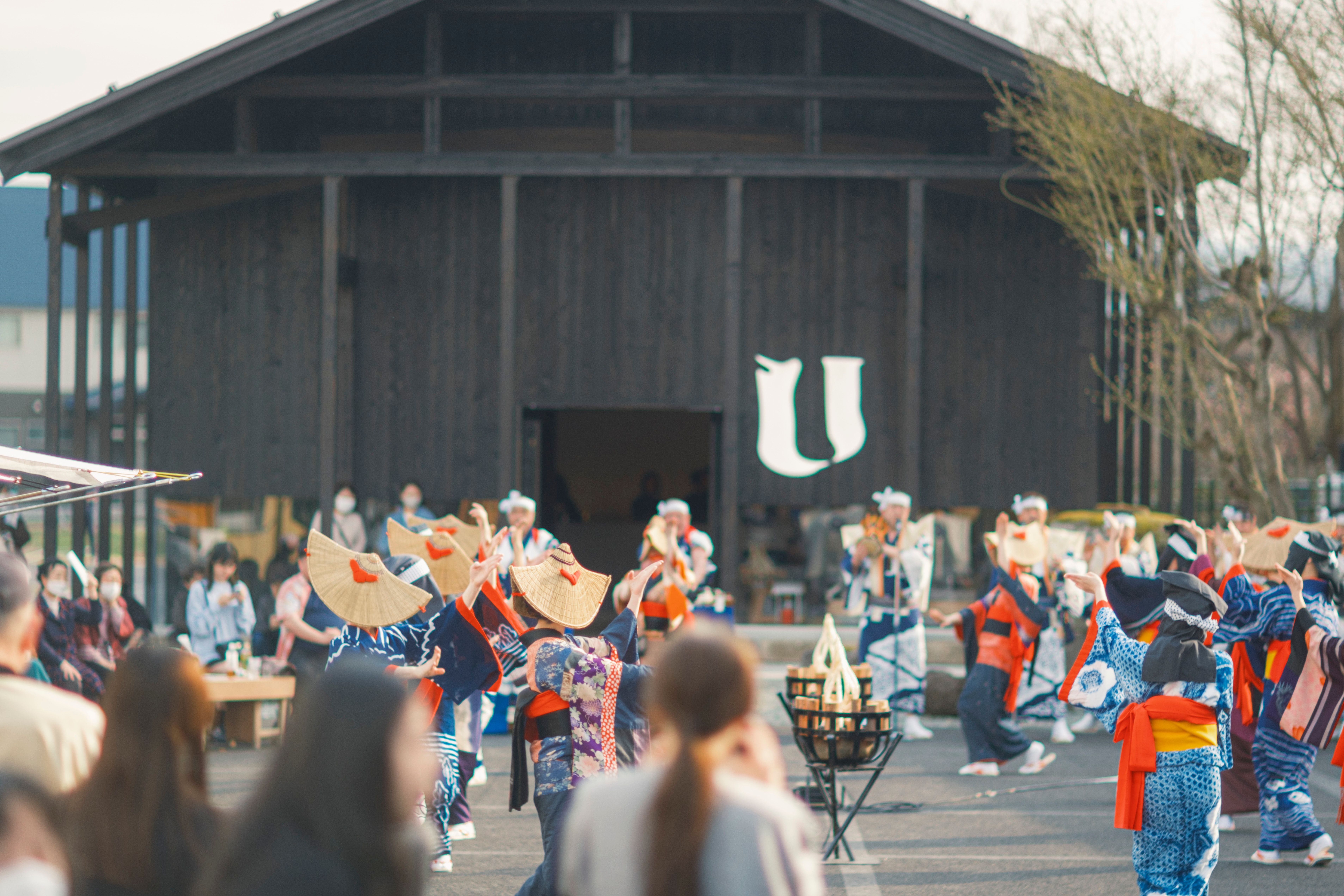 Event：ラウンジ棟前のひろばで行われた西馬音内盆踊りの特別公演