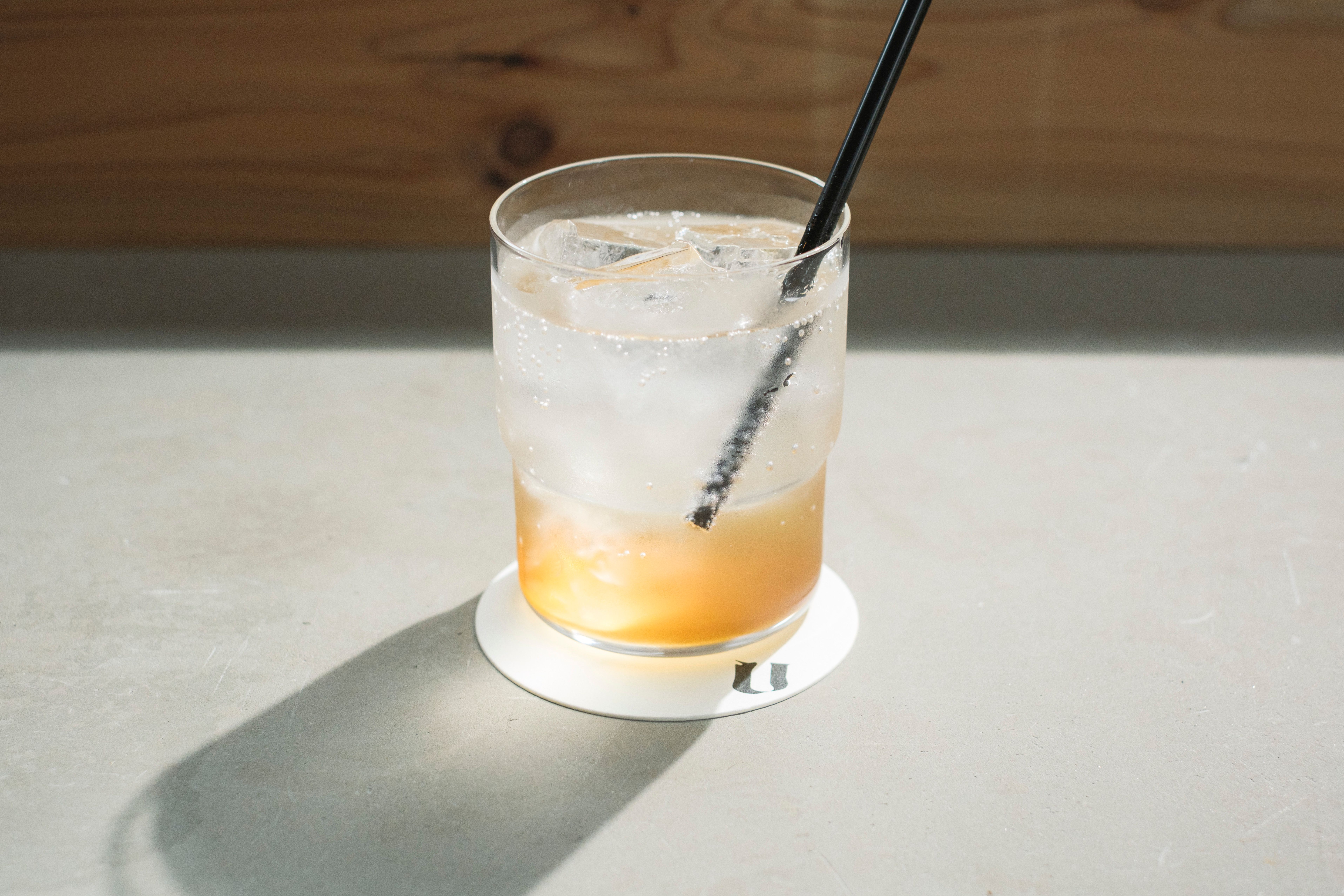 Cafe & Bar｜ラウンジ内カフェ&バーで提供する自家製ジンジャーエール