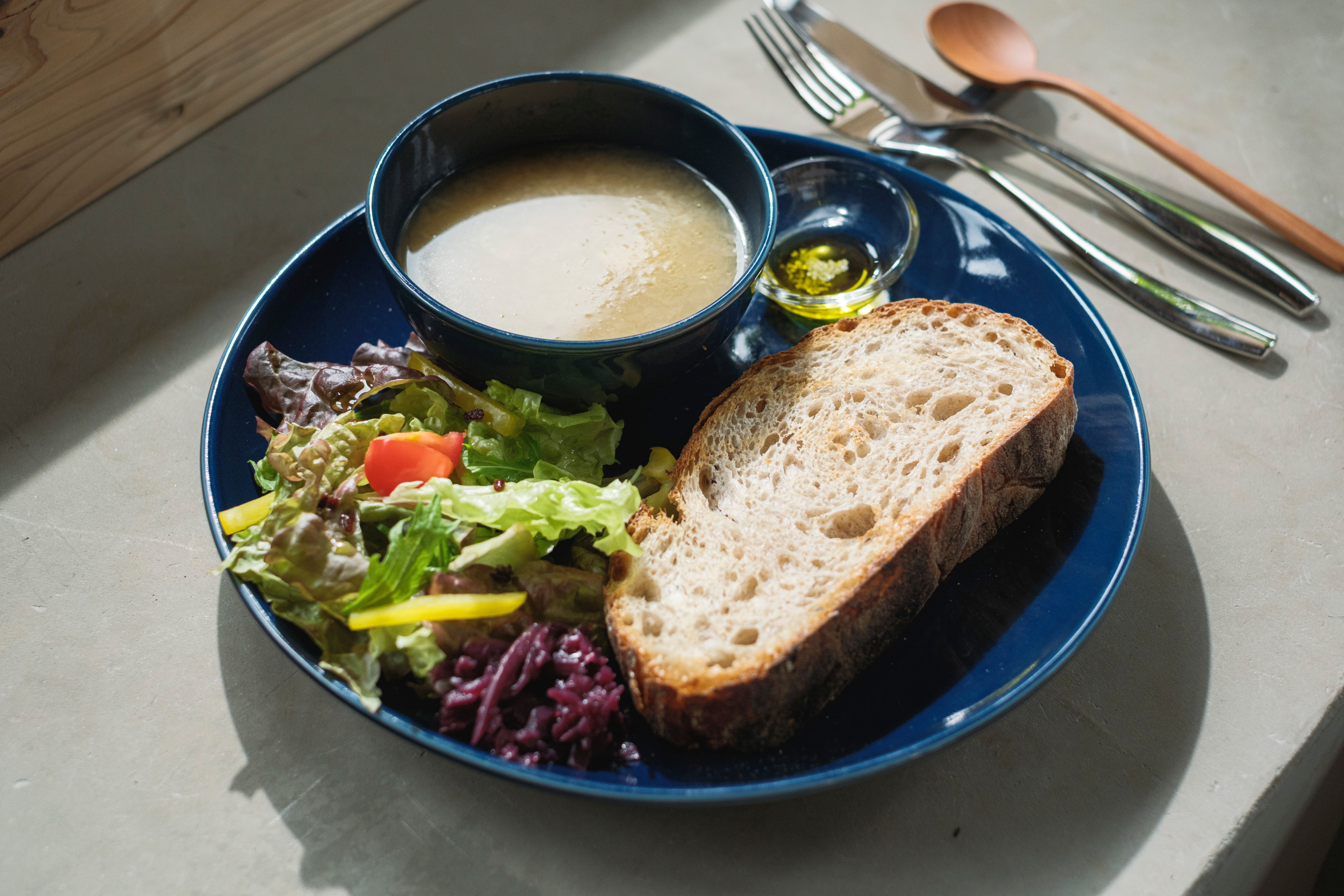 Morning｜人気のカンパーニュと麹をふんだんに使ったスープやサラダ、鶏ハムのモーニングプレート