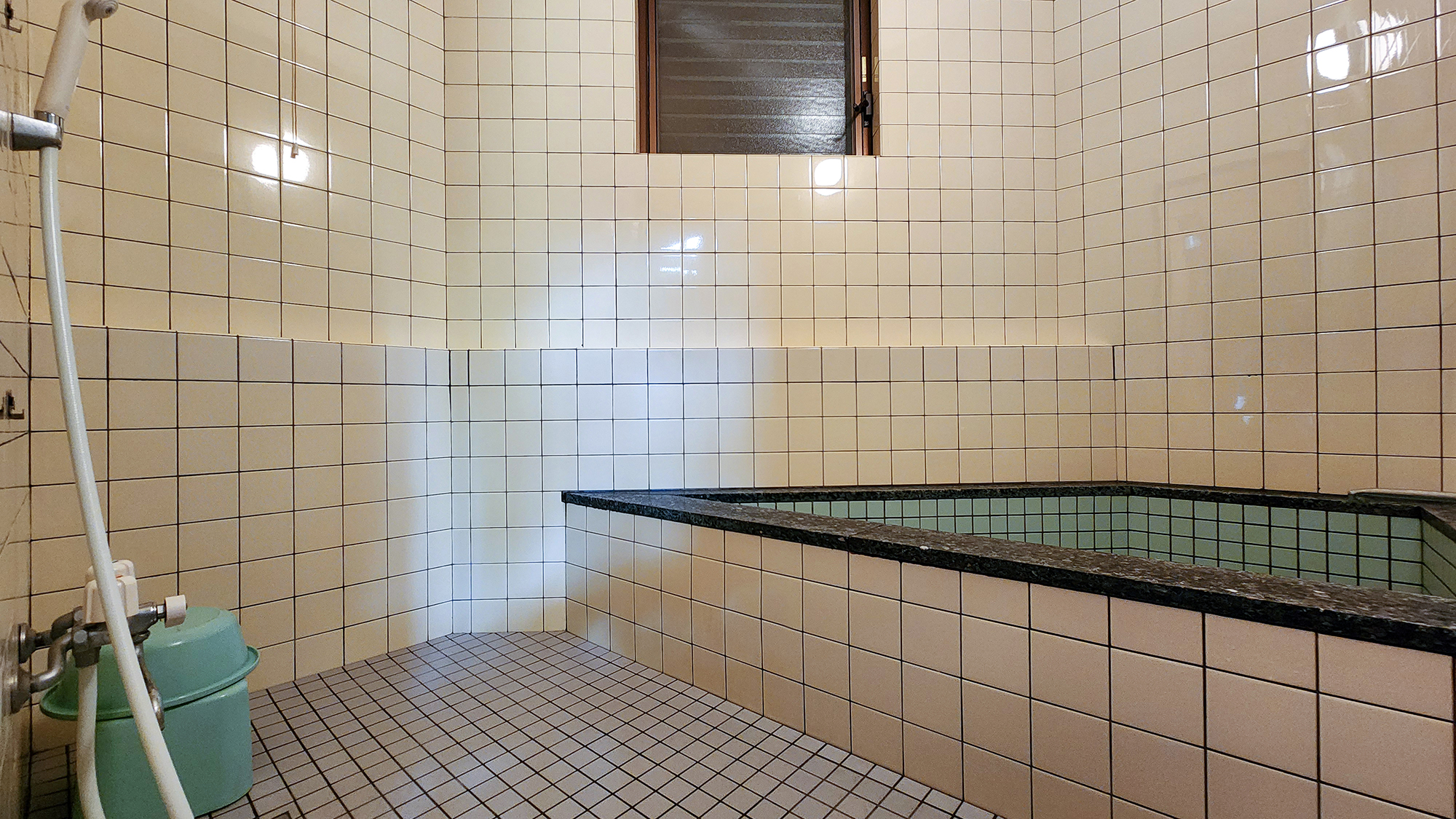 専用のお風呂も大きく快適です