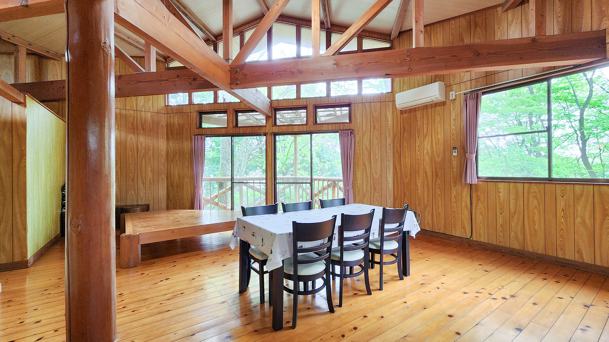 #8人用コテージ