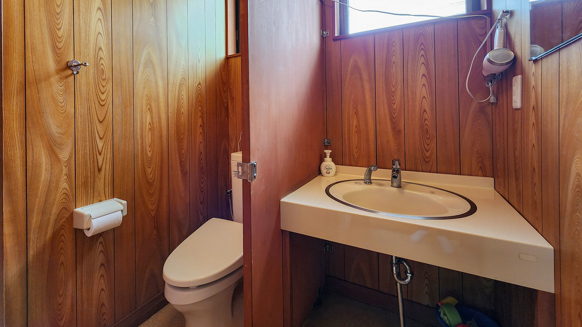 #8人用コテージ