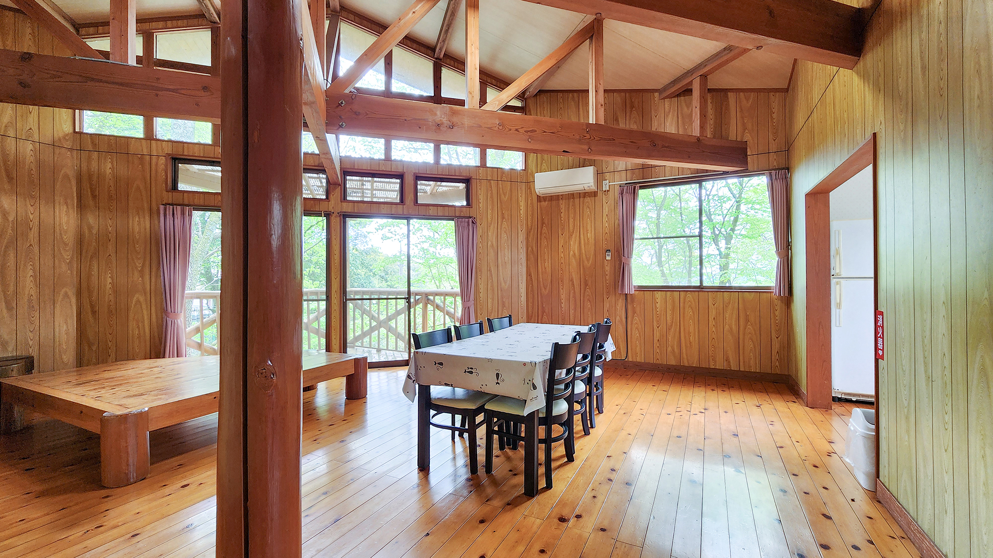 #8人用コテージ